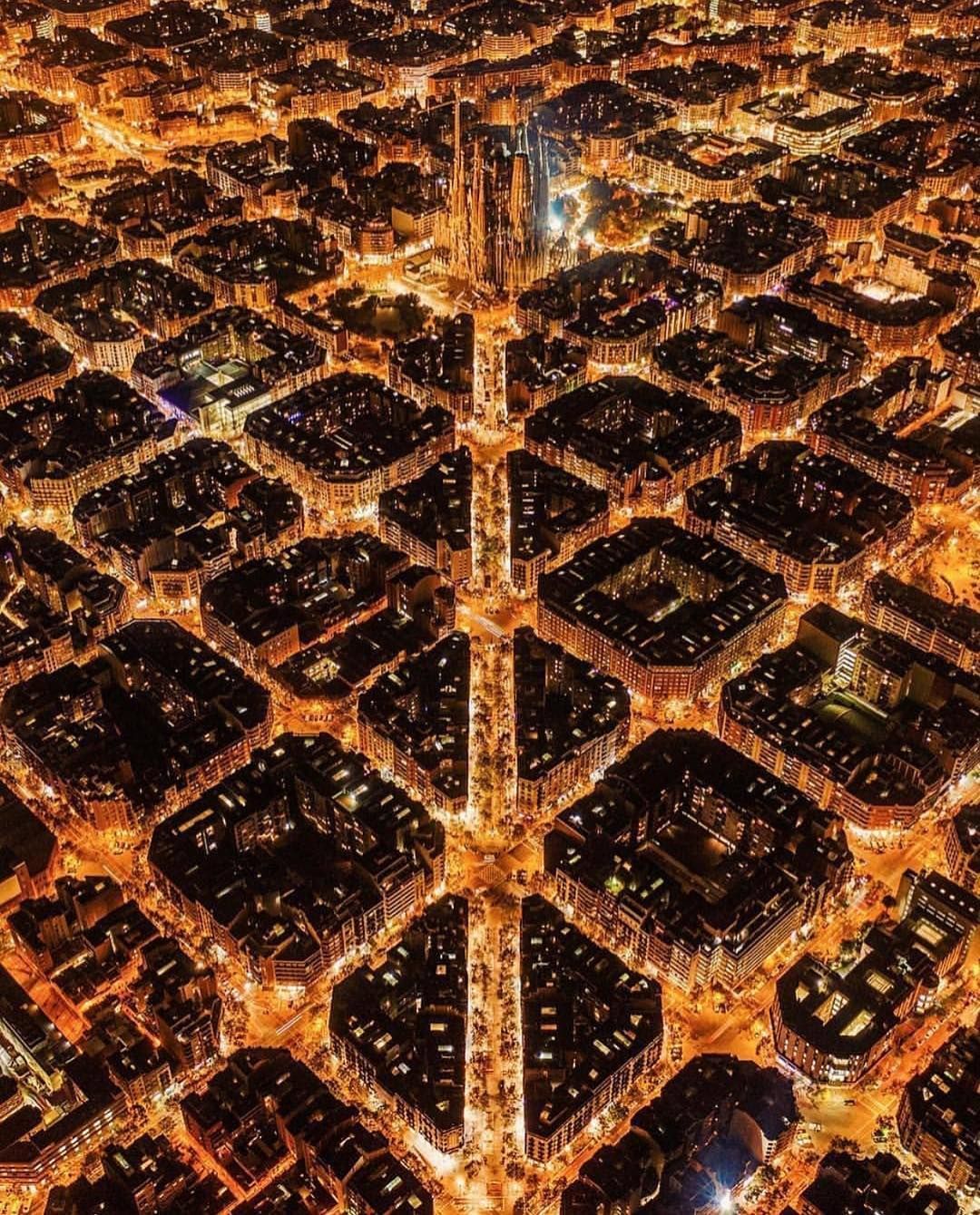 Barcelona at night #city #cities #buildings #photography. City