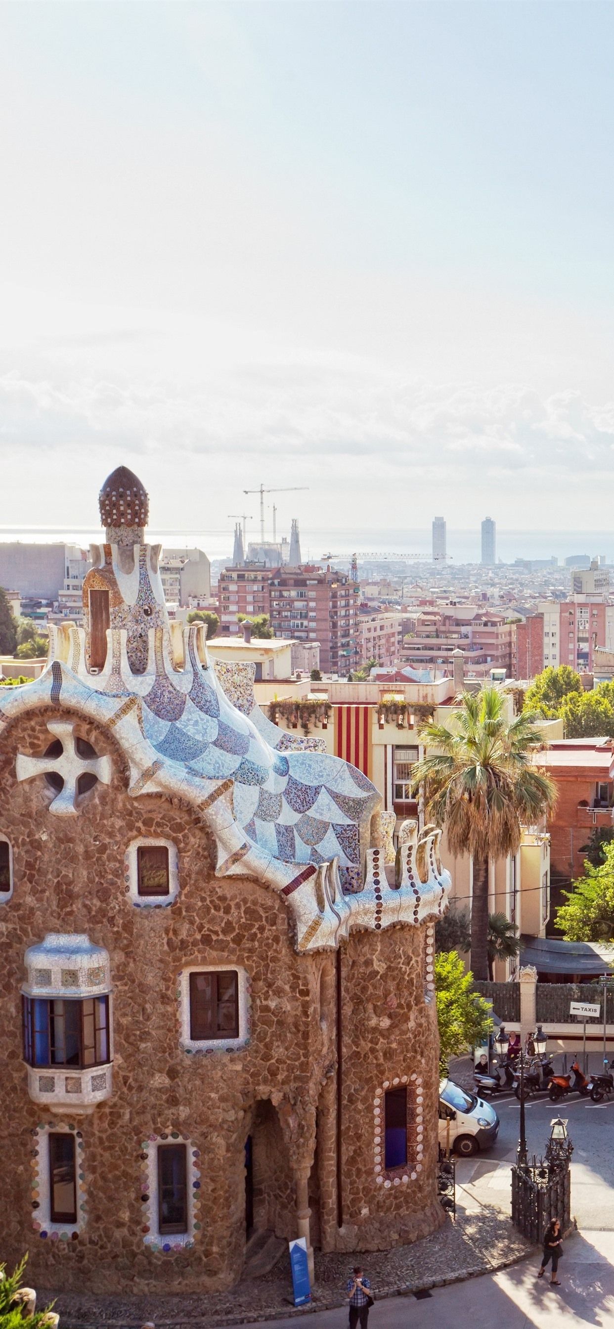iPhone Wallpaper Spain, Barcelona, City, Sun Rays Güell