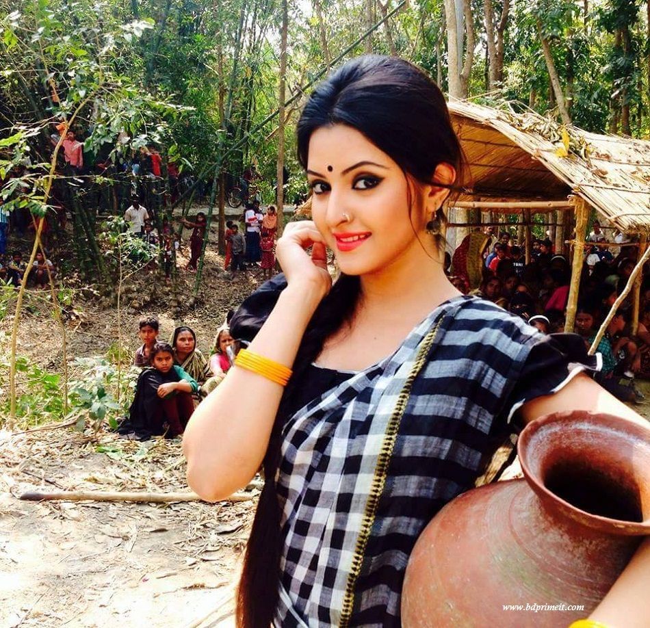 Pori Moni picture, photo & full biography, Bangladeshi Actress