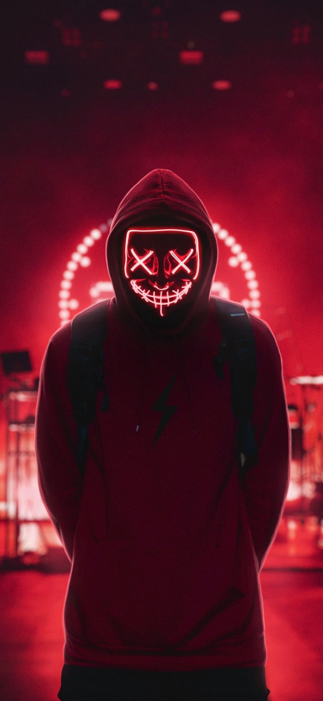 Man in front of a red background mask, neon, hood, glow,. Fondo de pantalla de humo, Fondo de pantalla de supreme, Fondo de pantalla de inconformista
