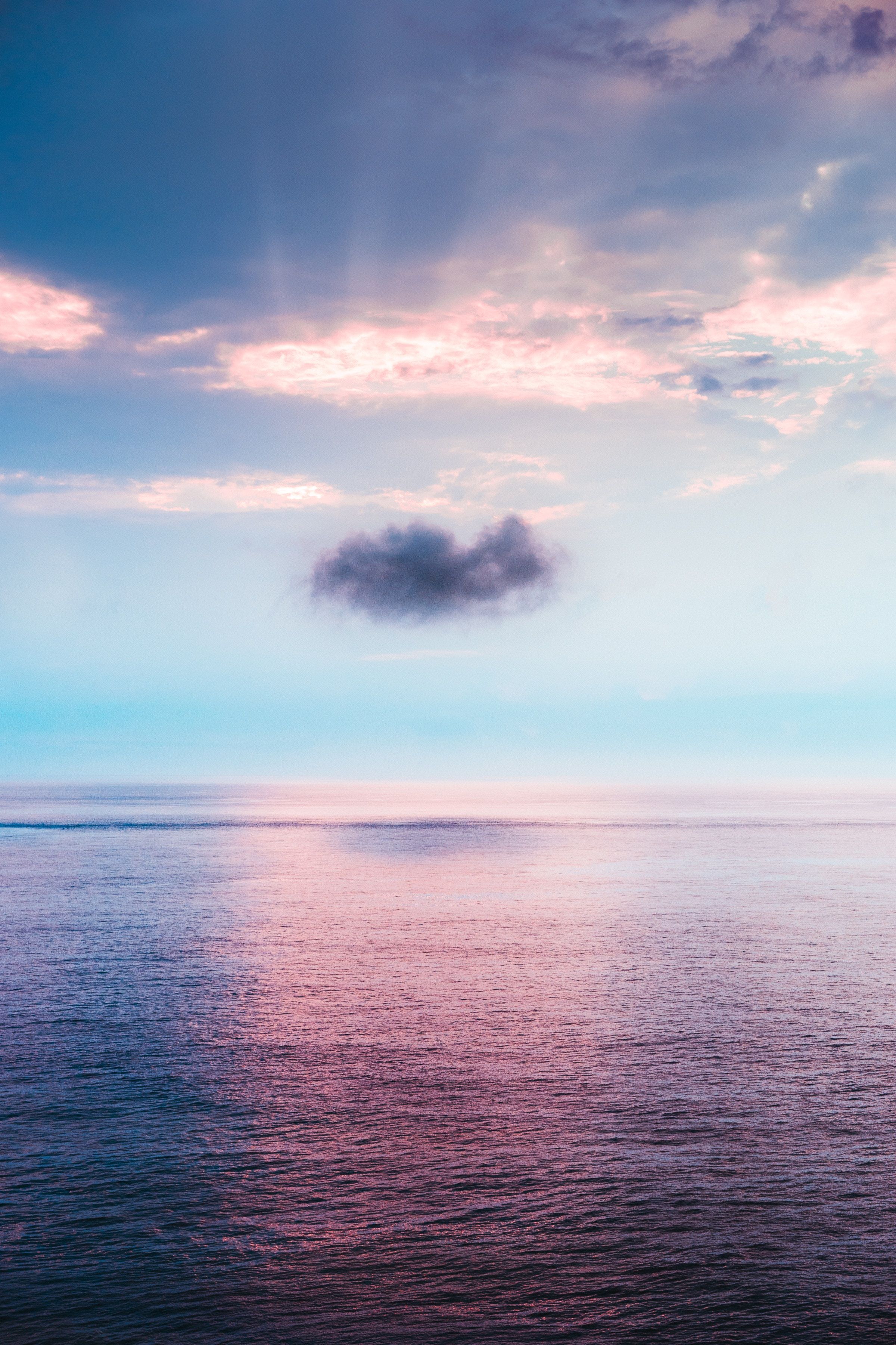 The amazing sunset in Boracay colors the Ocean of pink and purple