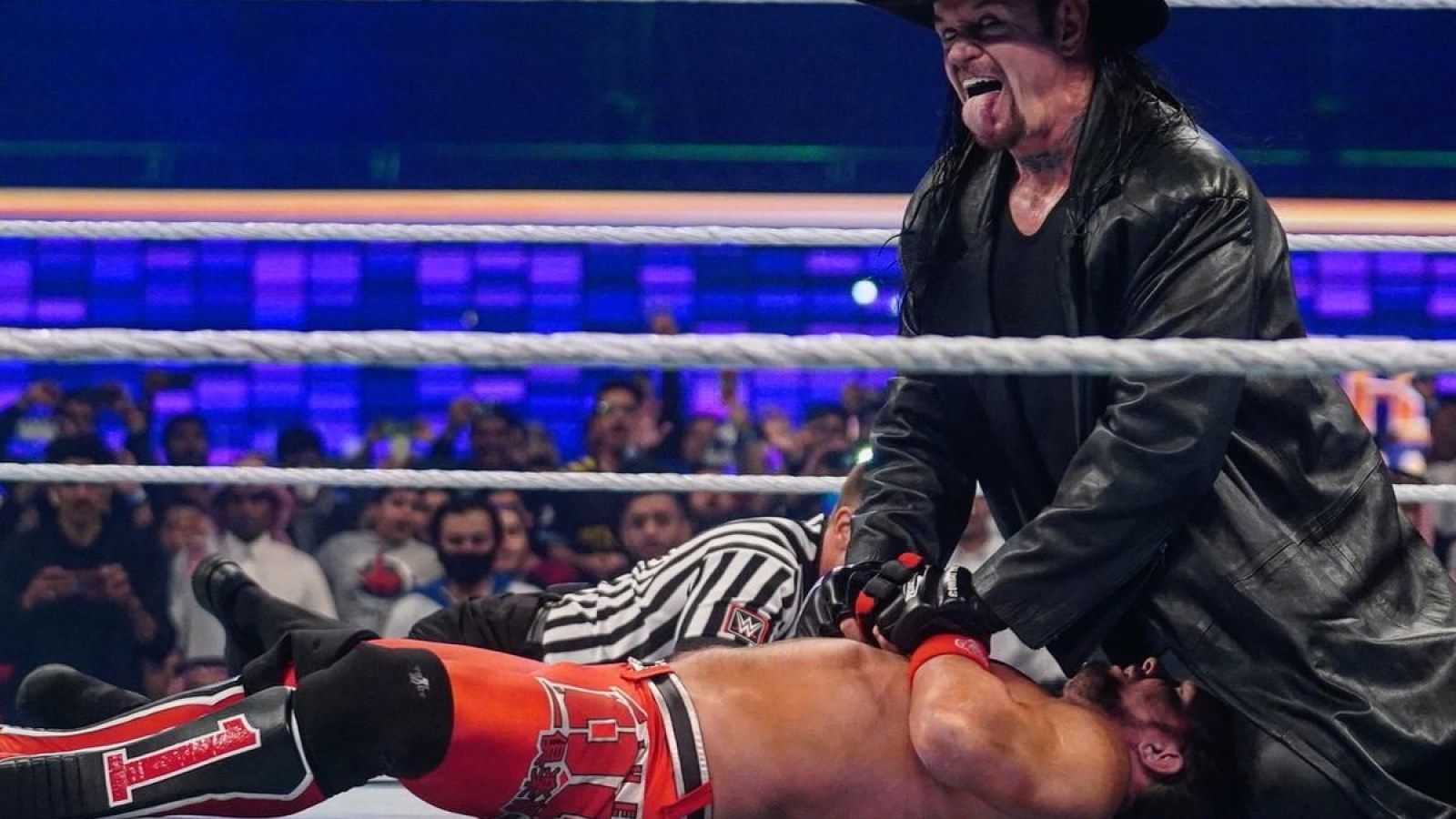 WWE Super Showdown 2020: Undertaker Returns to Pin AJ Styles