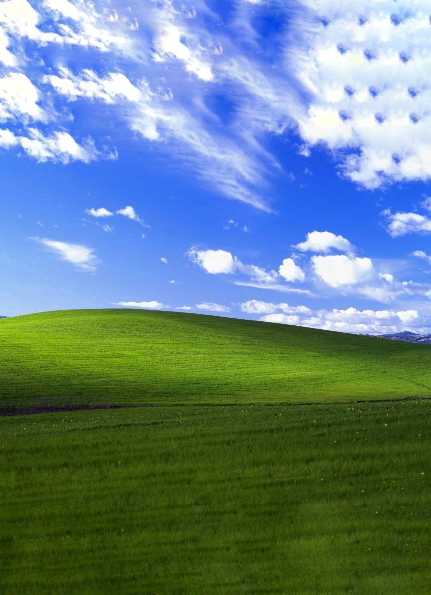 Oldschool Windows XP wallpaper optimized for mobile Screen, beyond 4K