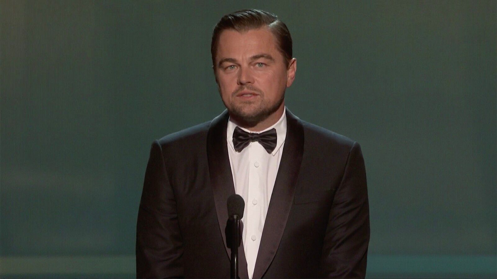 SAG Awards: Leonardo DiCaprio presents Life Achievement Award