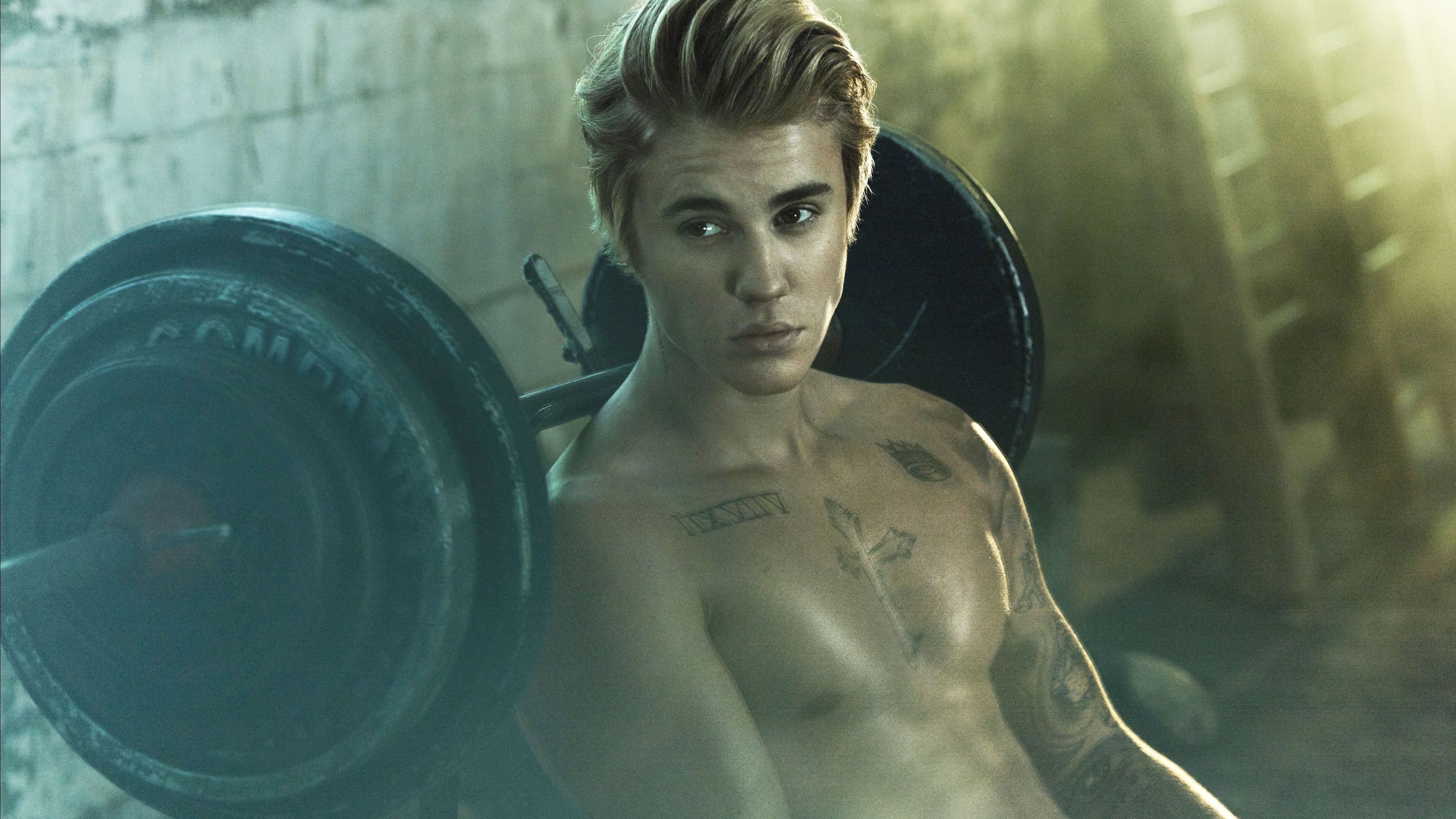 Justin Bieber Shirtless Wallpaper
