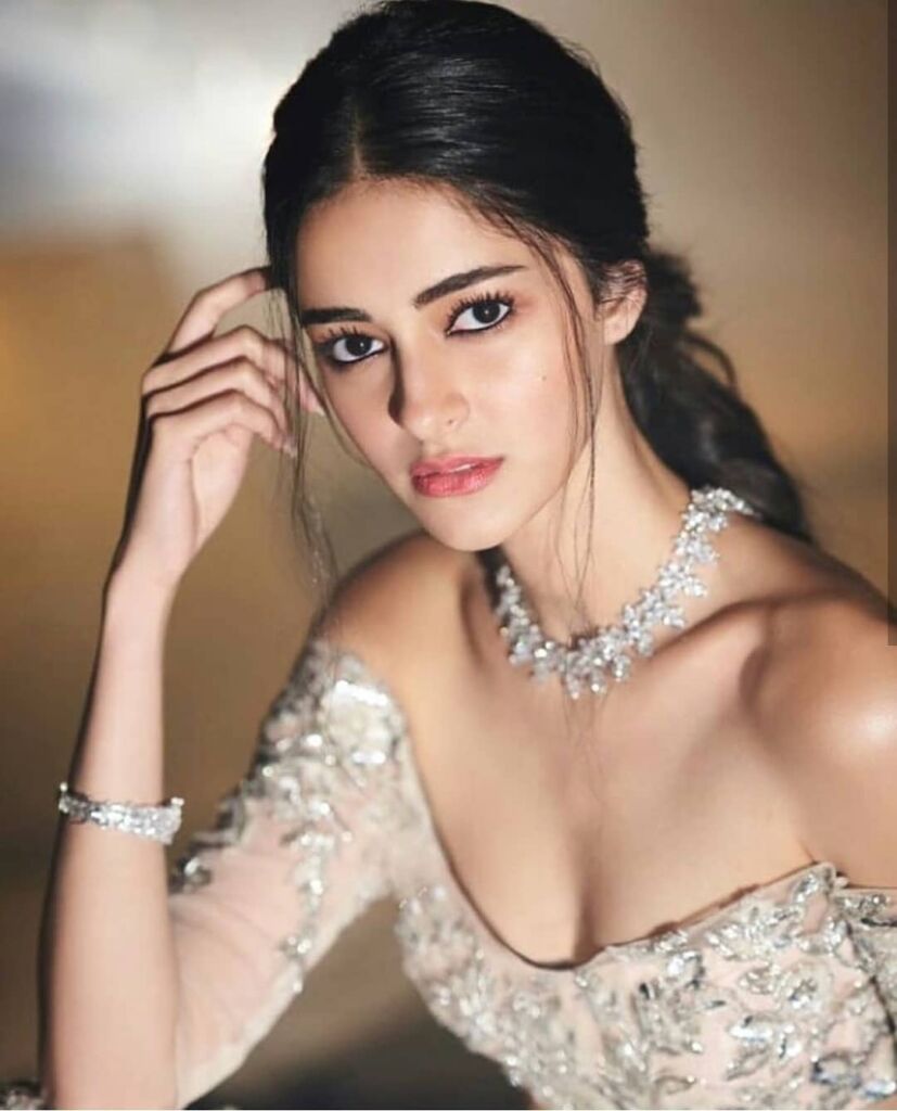 Ananya Pandey New HD Photo Image Picture Collection 2019