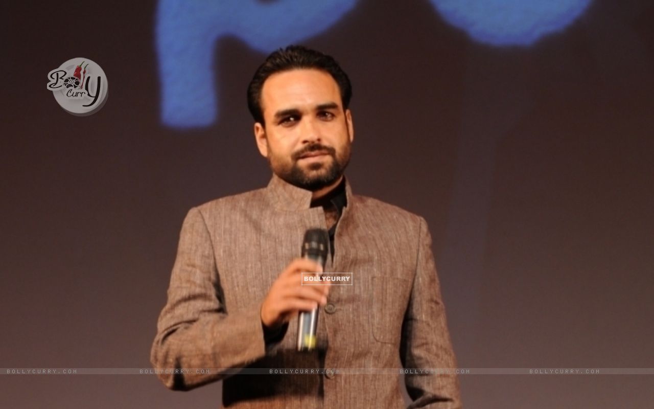 Wallpaper image of Pankaj Tripathi size:1280x800