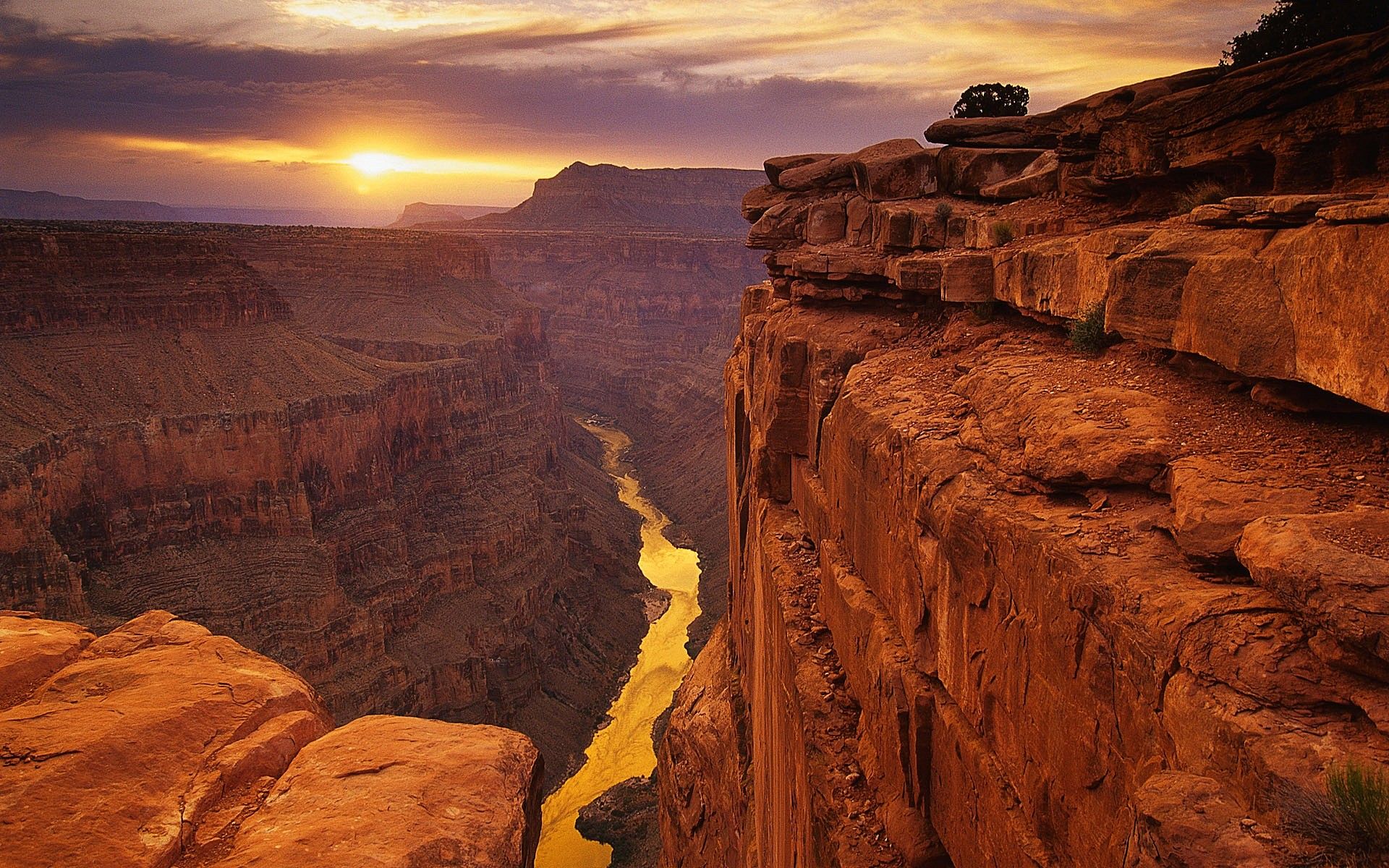 Fascinating, beautiful, colorful wallpaper of the Grand Canyon
