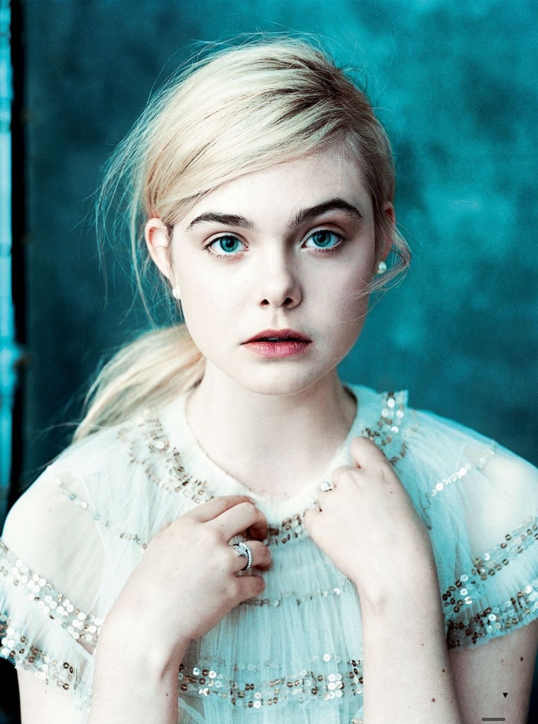 Elle Fanning, iPhone, Desktop HD Background