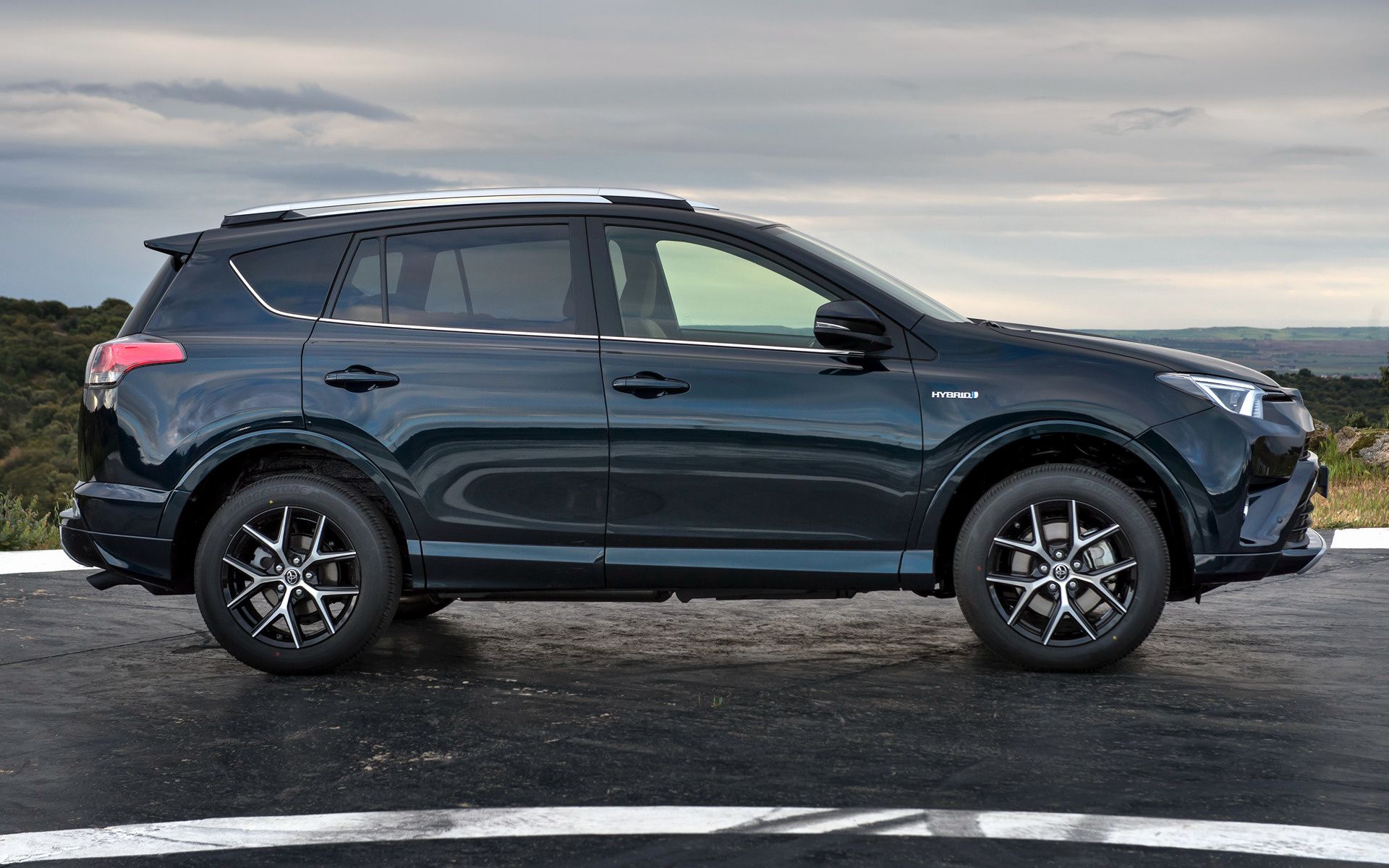 Toyota RAV4 Hybrid Feel! and HD Image