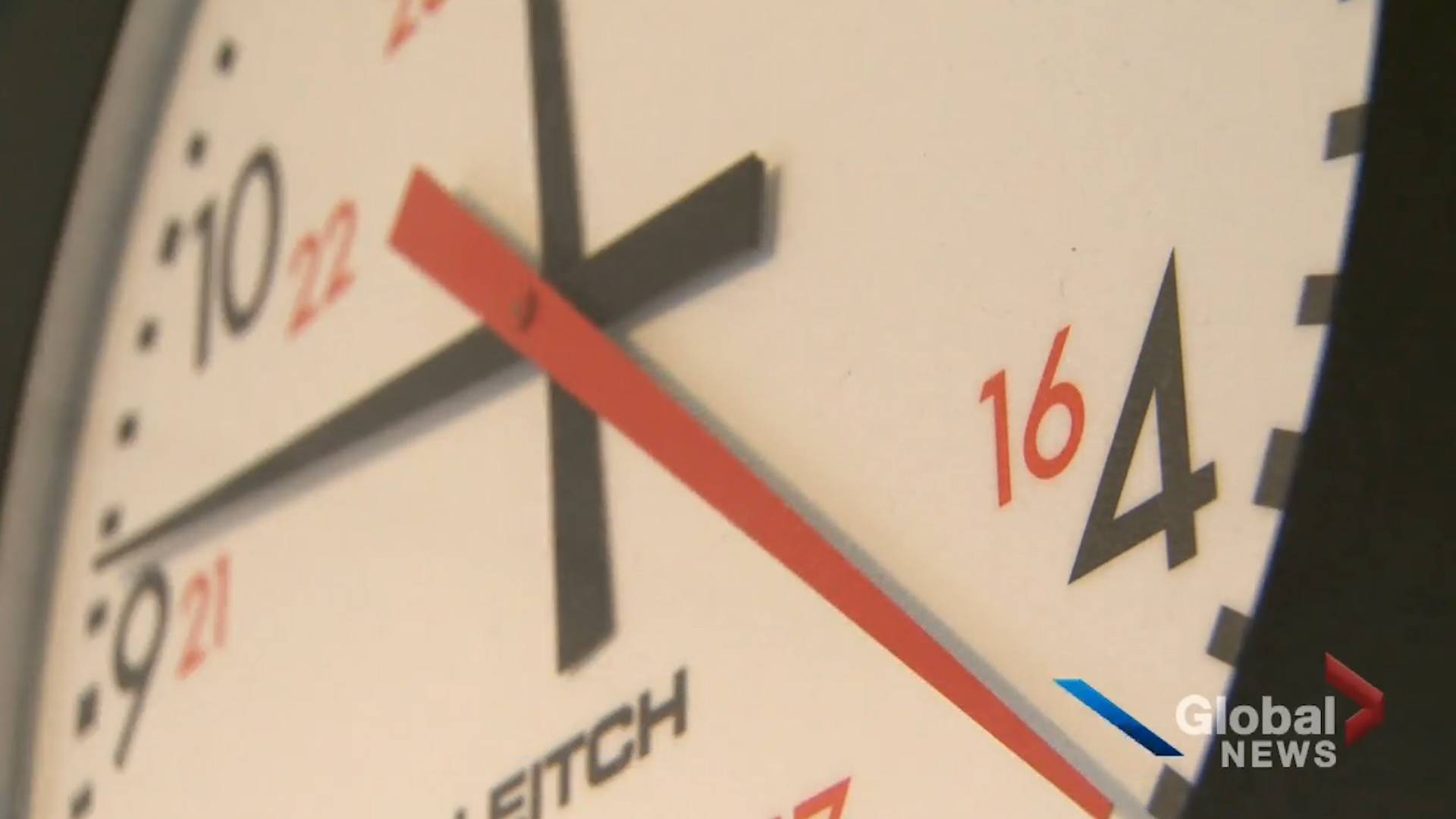 Toronto researchers push to eliminate Daylight Saving Time, switch