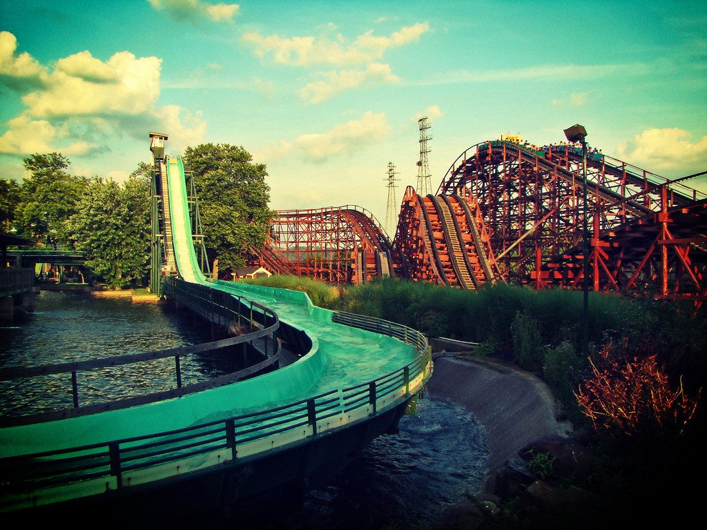 The Log Jammer and Racer