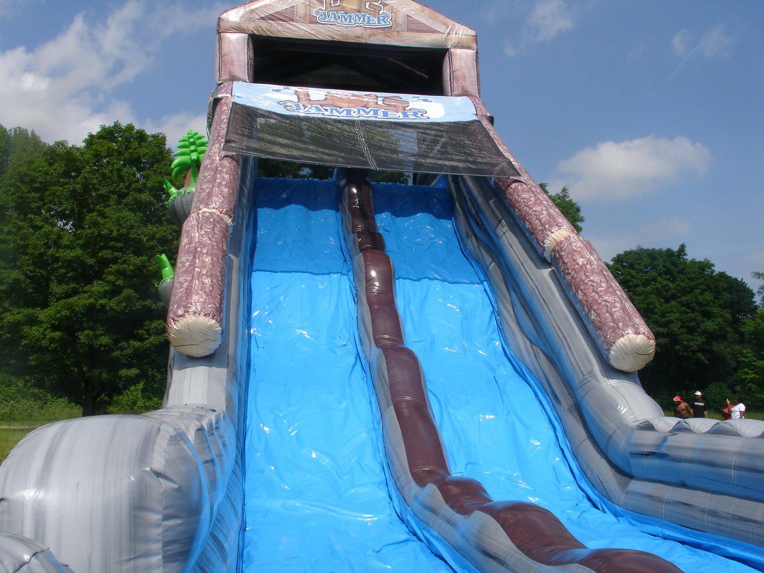 Maryland inflatable Water Slide Rentals. BackyardAmusements.com