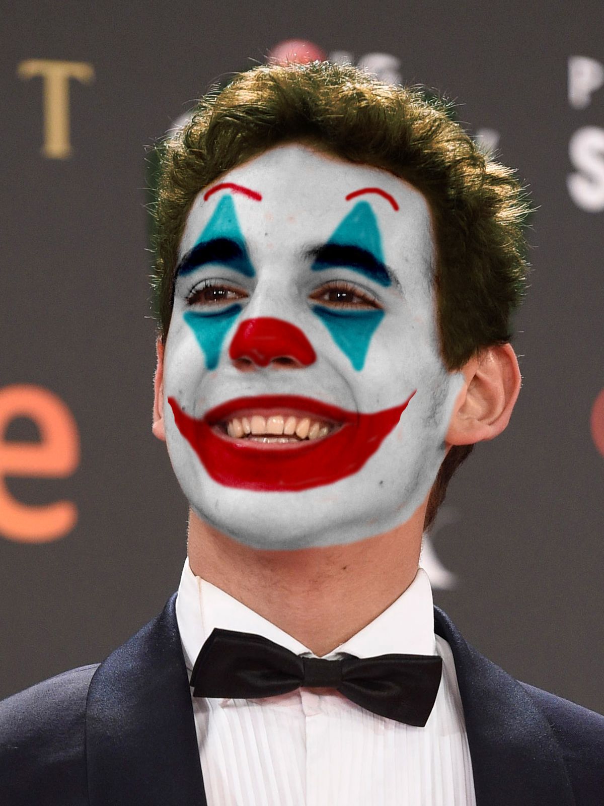 Miguel Herrán as a joker