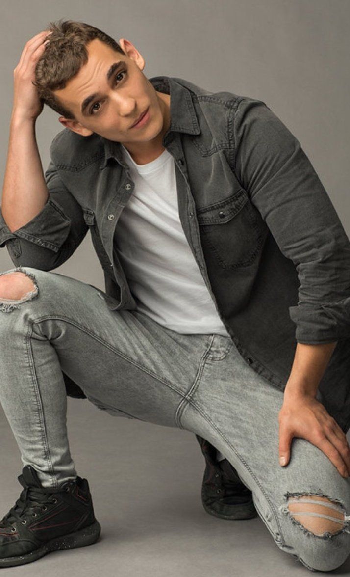 Miguel Herran Birthday, Real Name, Age, Weight, Height, Family