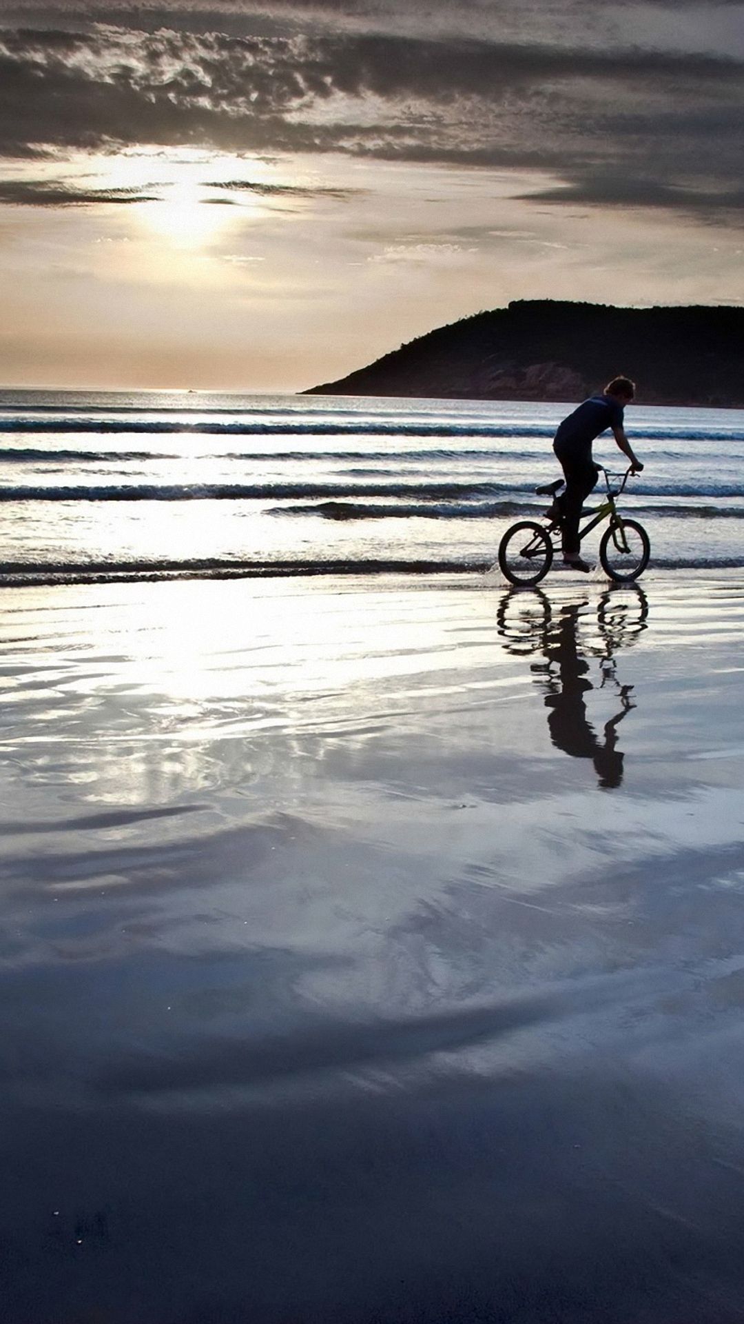 Hd Beach Bike Ride Htc One M8 Wallpaper Bike Ride