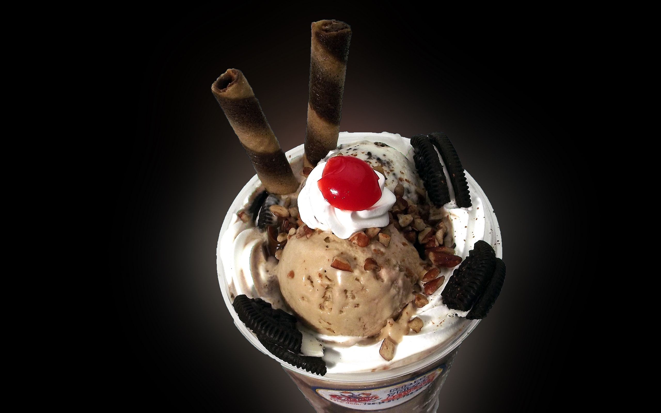 Download wallpaper 2560x1600 ice cream, dessert, oreo, frappuccino
