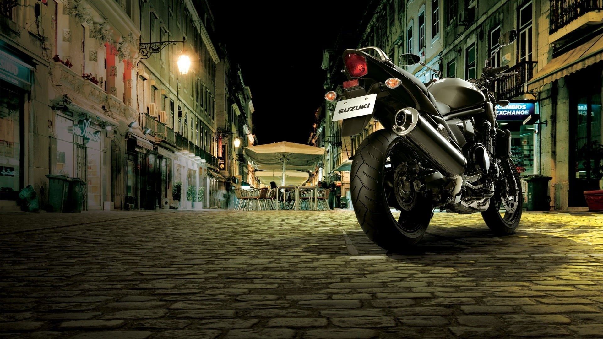 Black naked bike wallpaper, motorcycle, Suzuki, night, cityscape