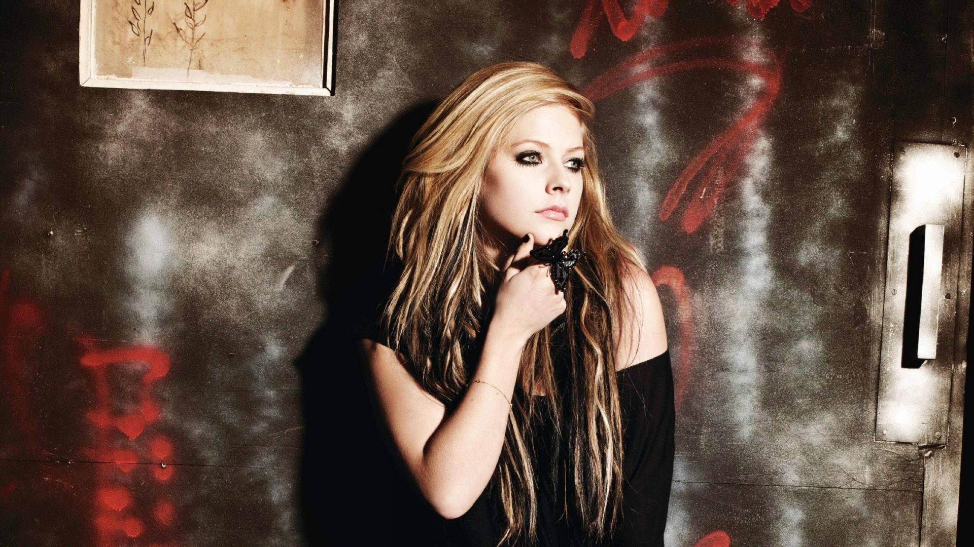 Free download Avril Lavigne Butterfly 4K Wallpaper HD Wallpaper