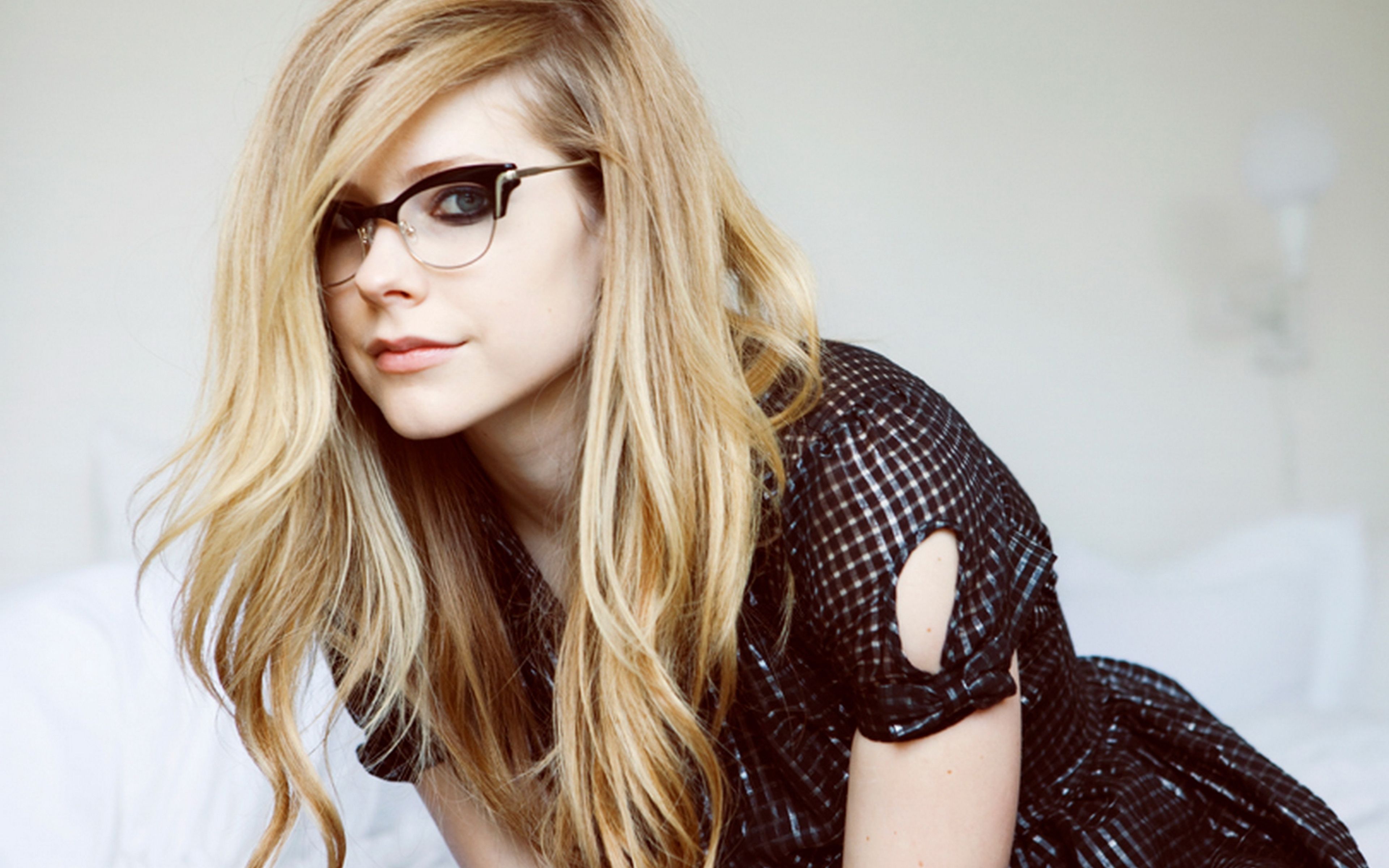 Avril Lavigne Wallpaper (26)