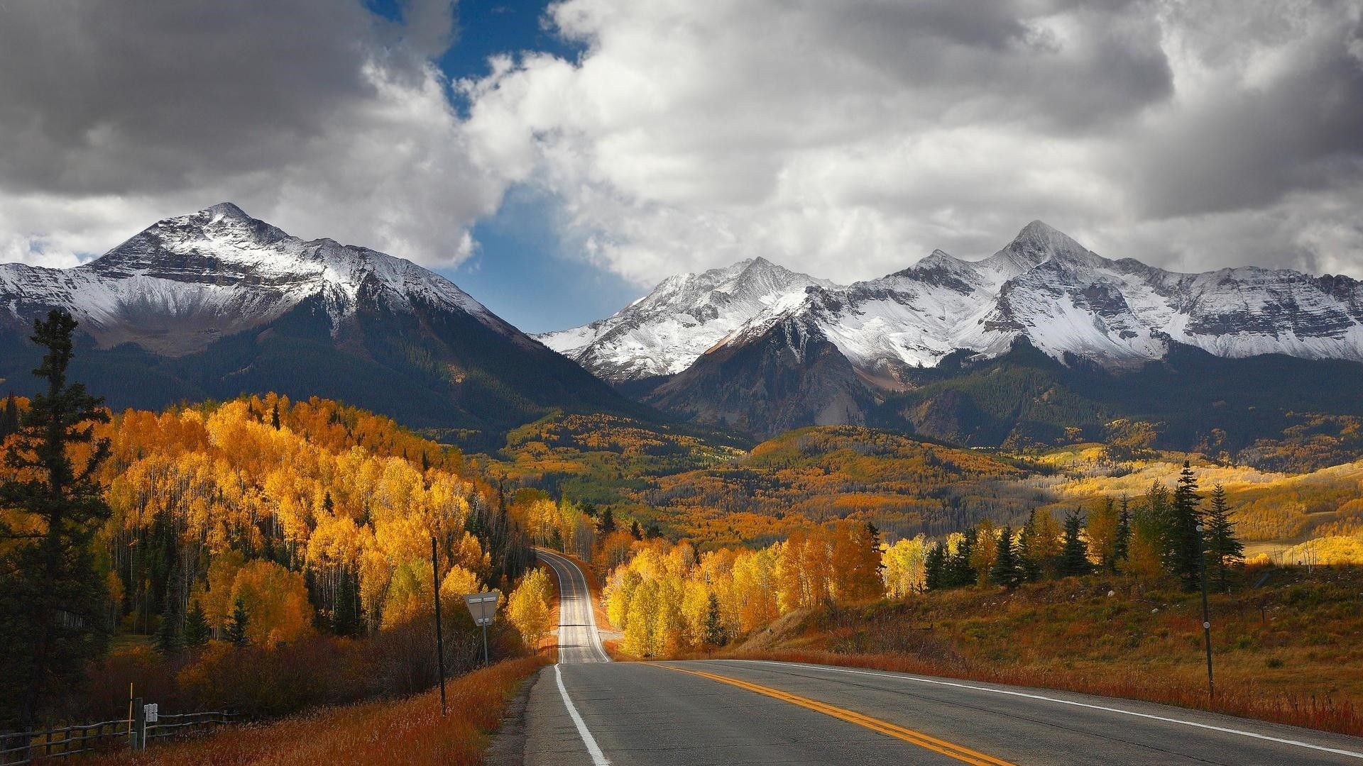 Canada Autumn And Mountains Wallpaper With Resolution