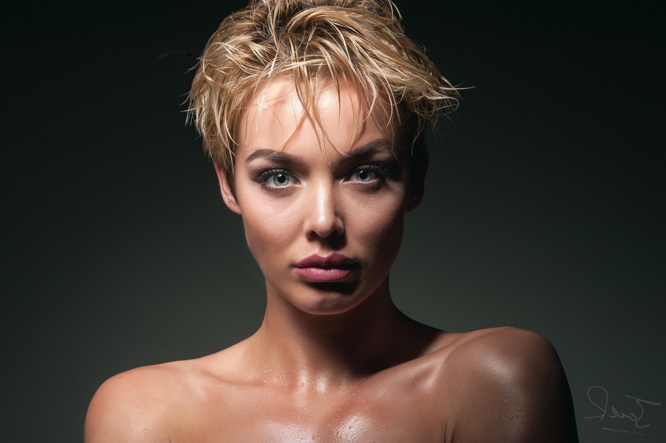 Rosie Robinson, Women, Model, Short Hair, Looking At Viewer, Face