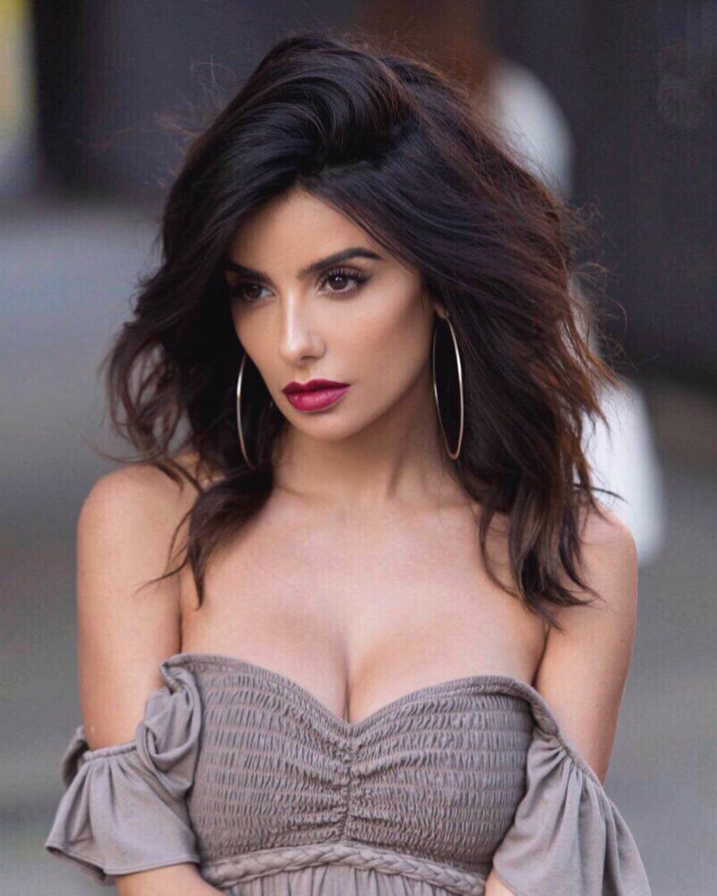 Mikaela adoc