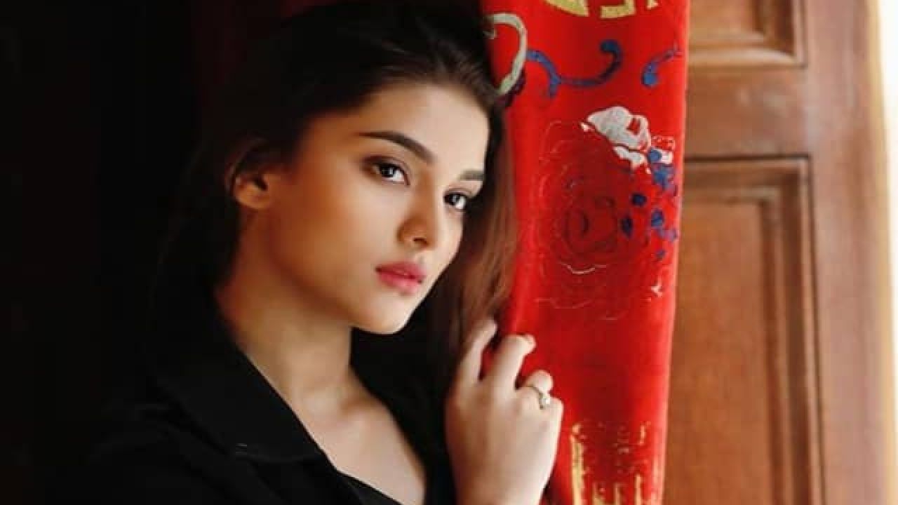 Saiee Manjrekar Family, Biography, Boyfriend, Movies, Career & More