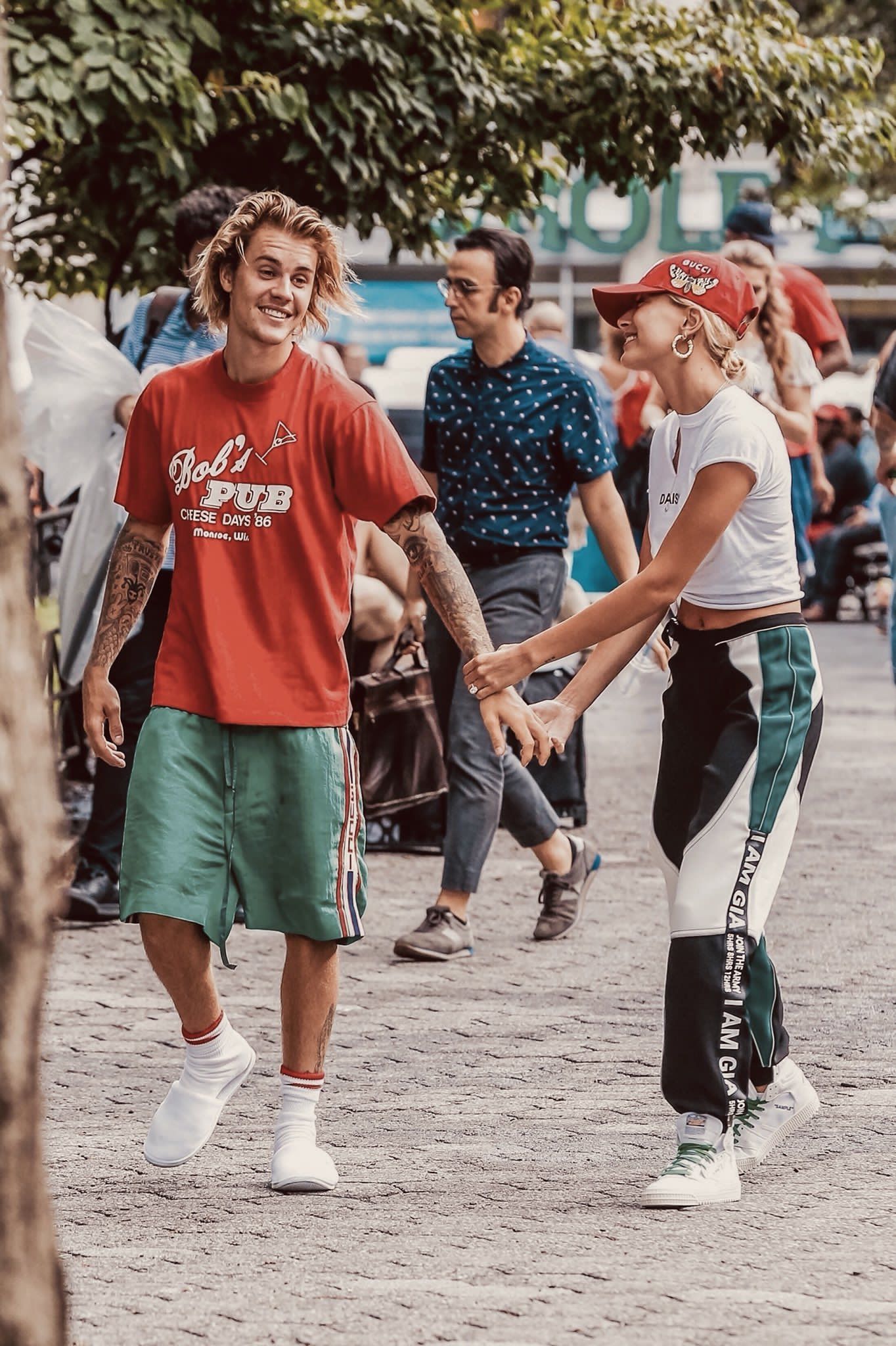 Justin Bieber. Avril lavigne. Hailey baldwin, Hailey