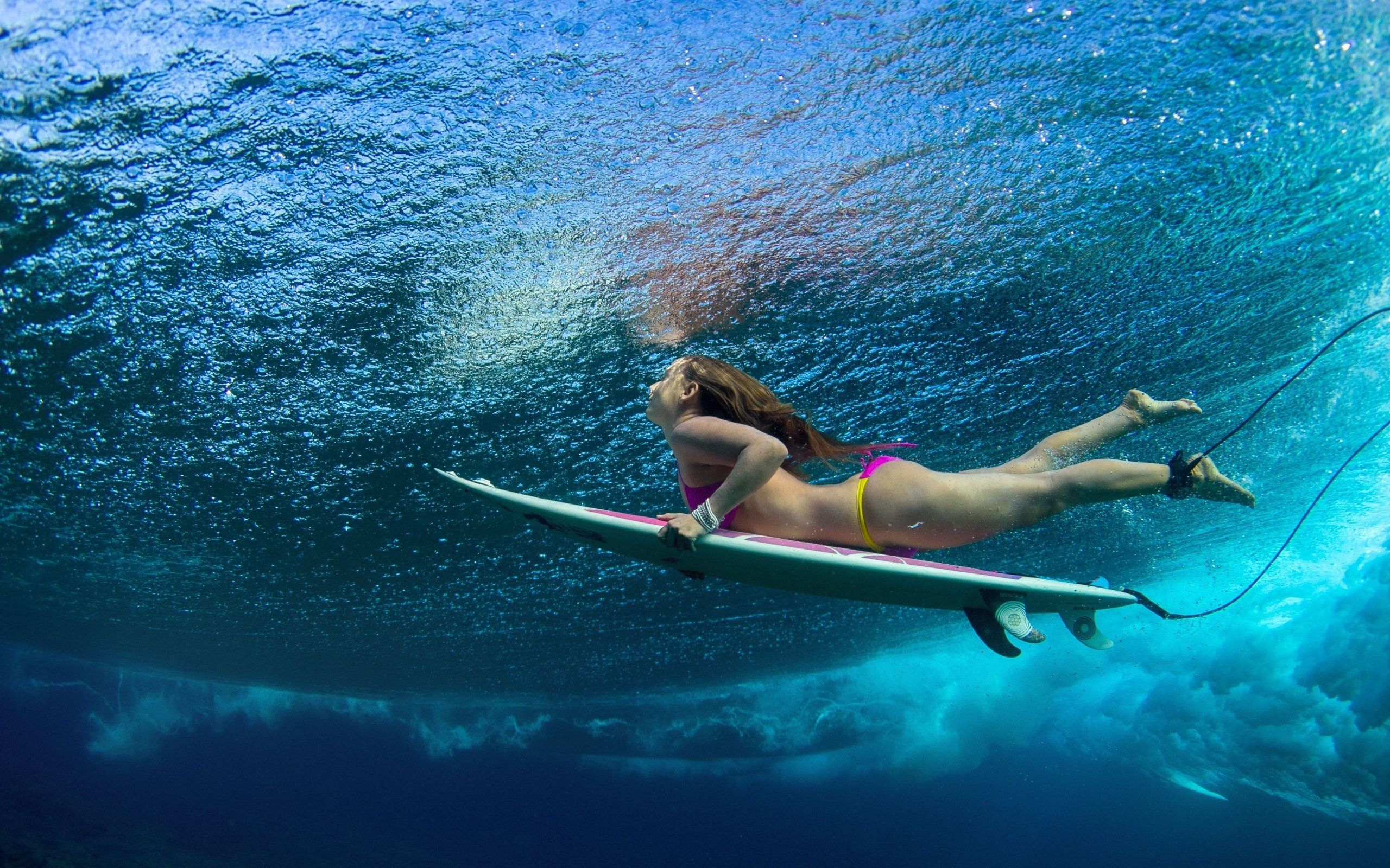 Girls Surfing Wallpaper