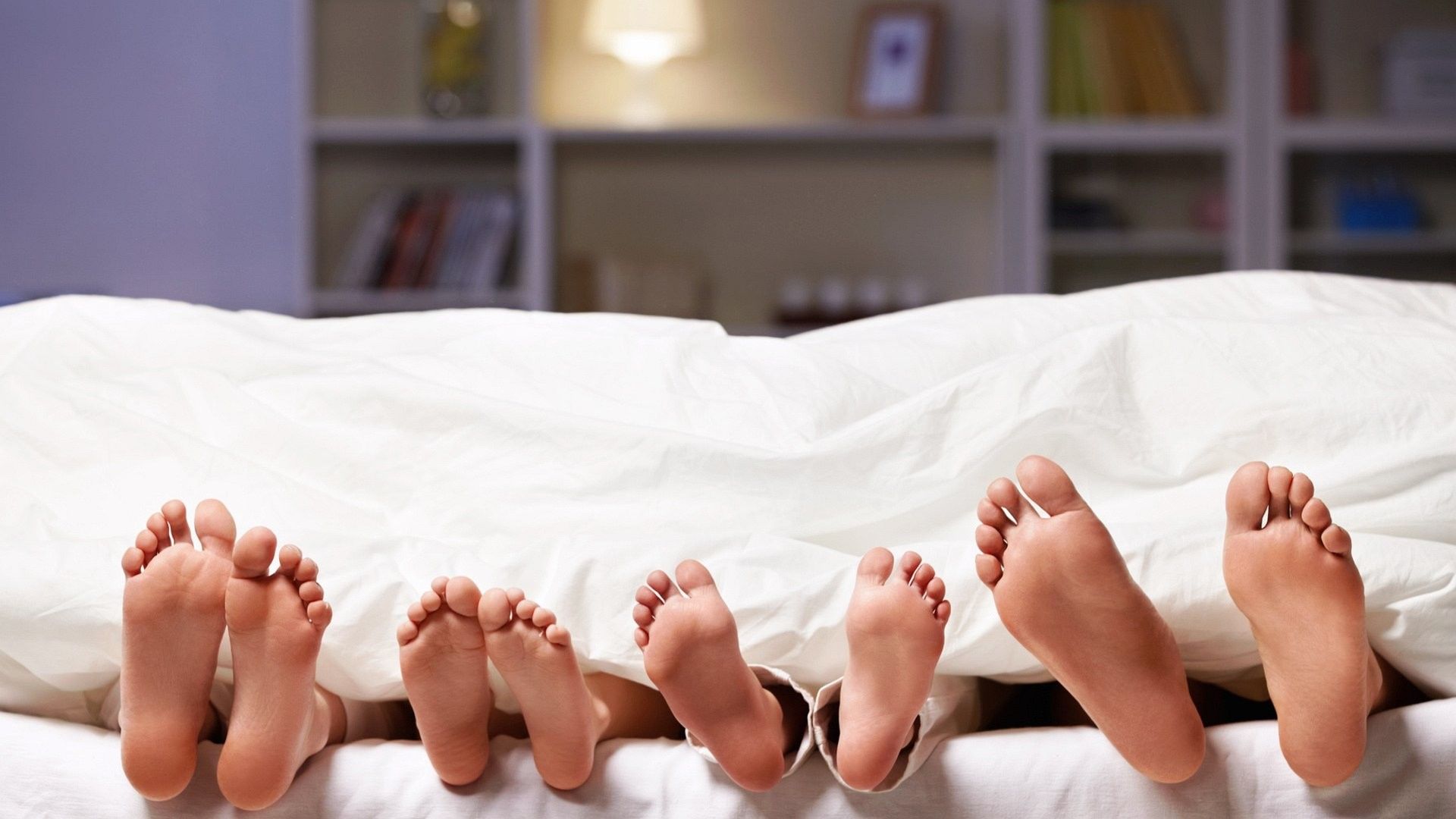 Barefoot Kids Wallpaper