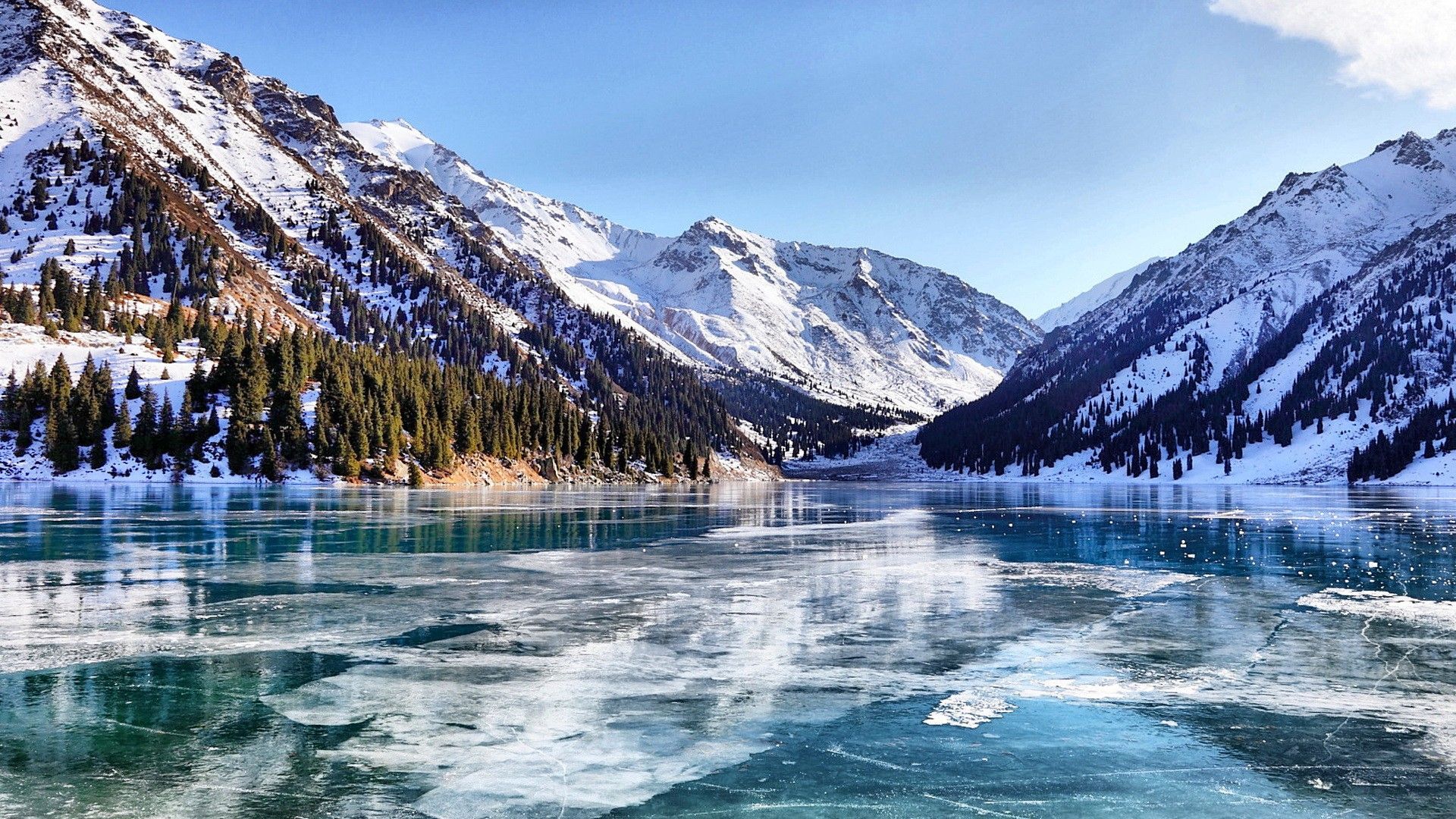 Winter River Wallpaper