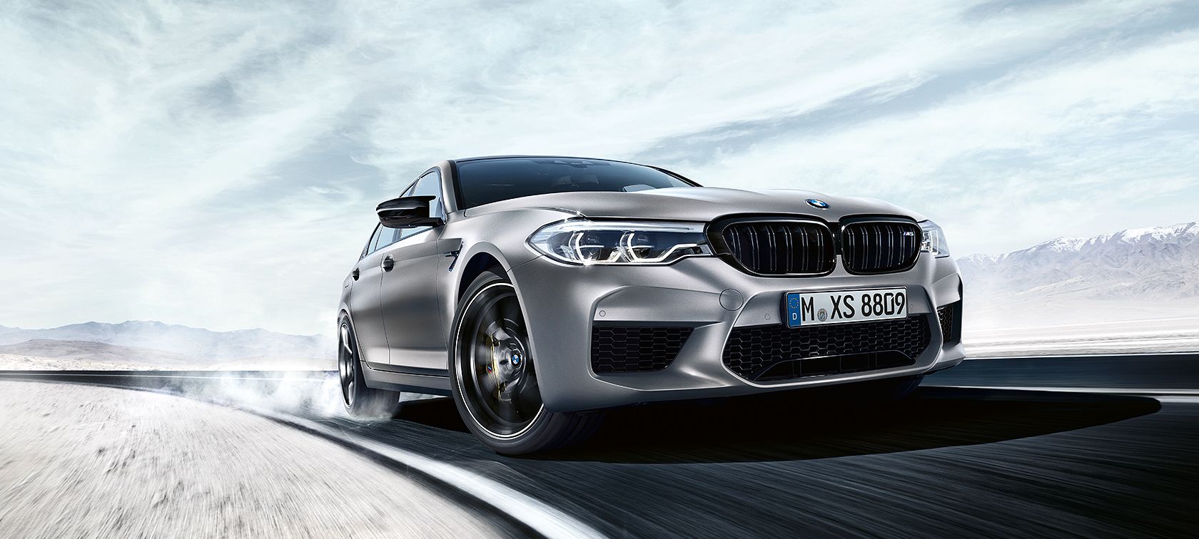 BMW M5 with M xDrive: At a glance