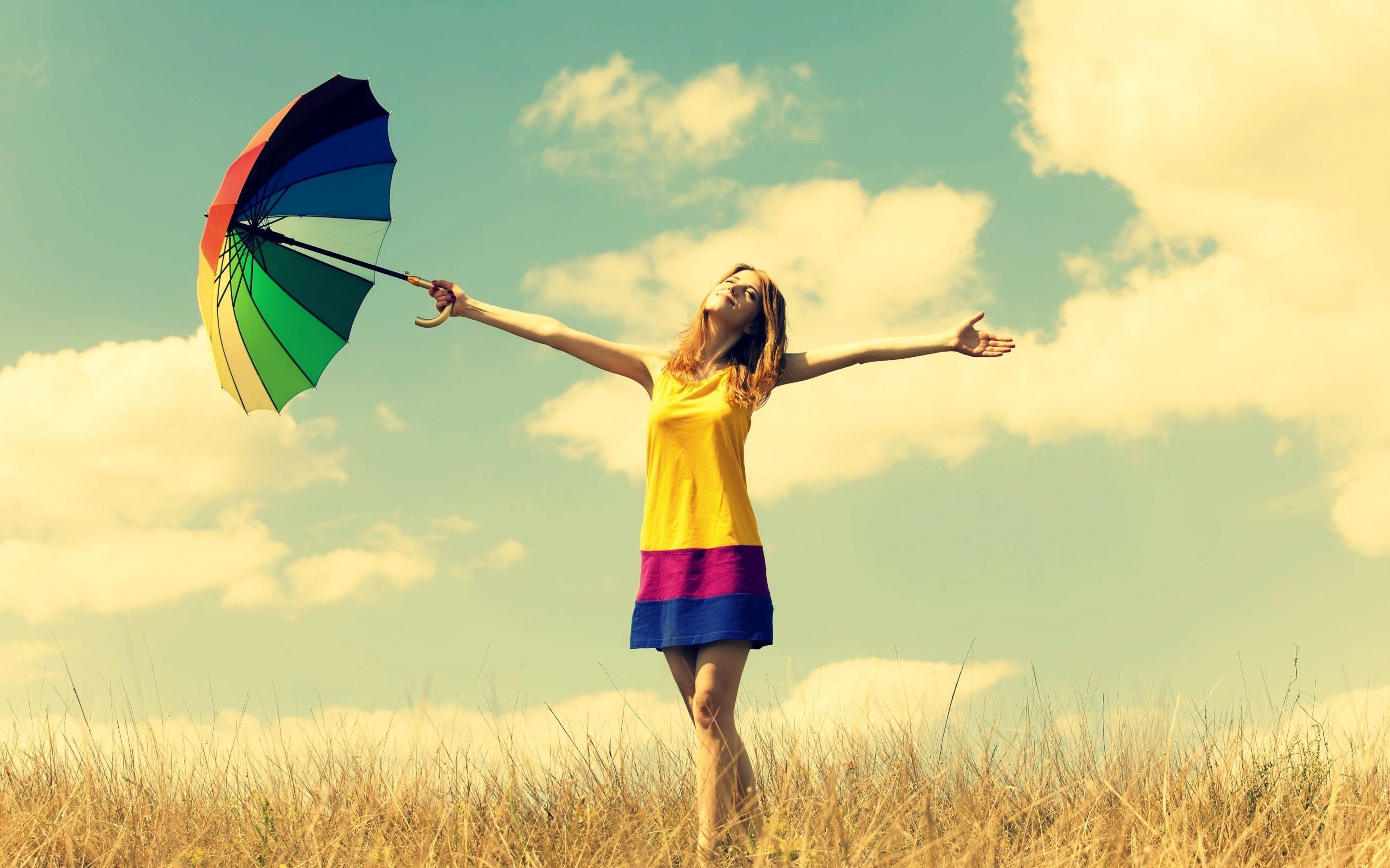 Download 2880x1800 Women, Field, Umbrella, Happy, Clouds