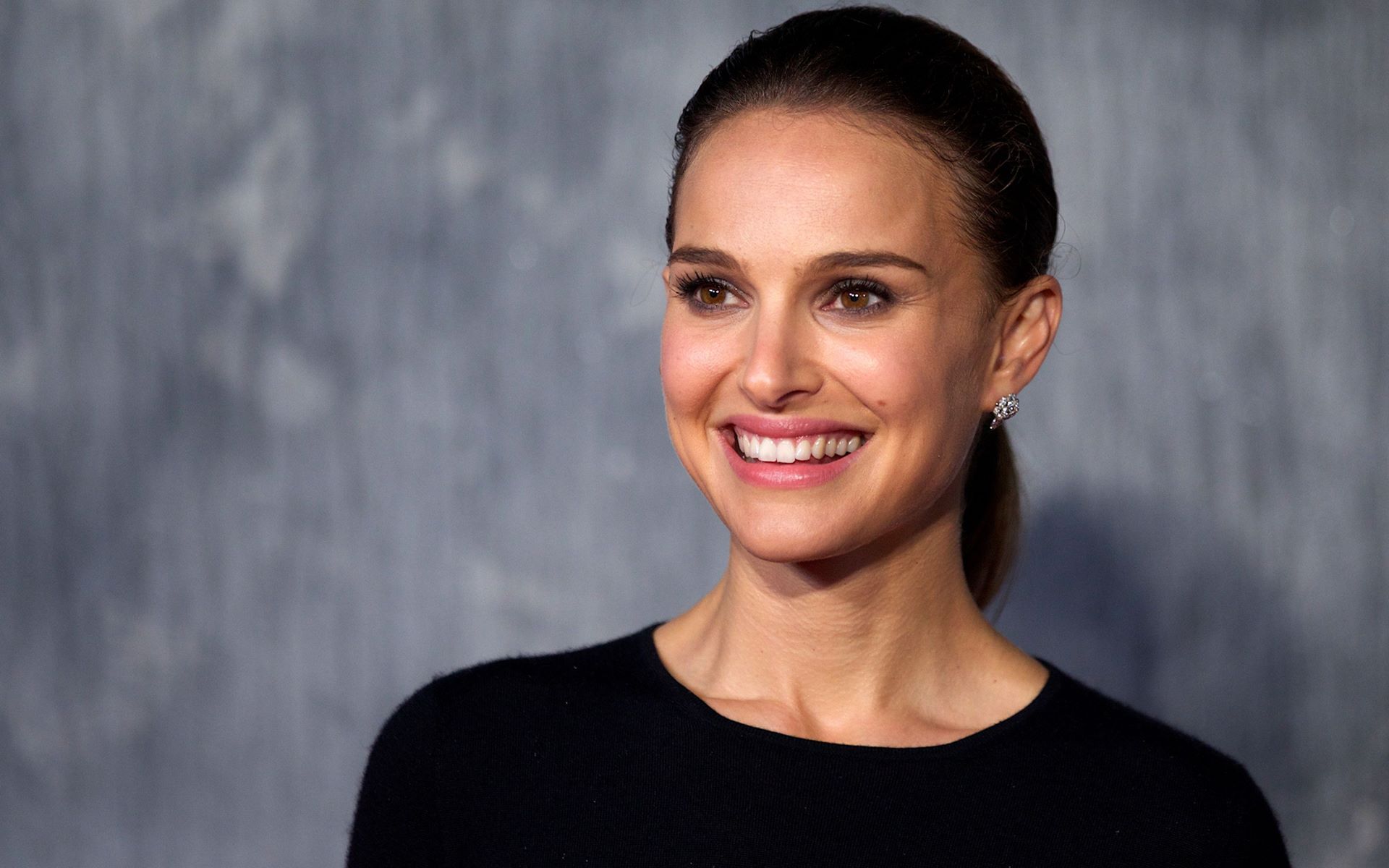 Natalie Portman Cute Smiling HD Wallpaper Portman