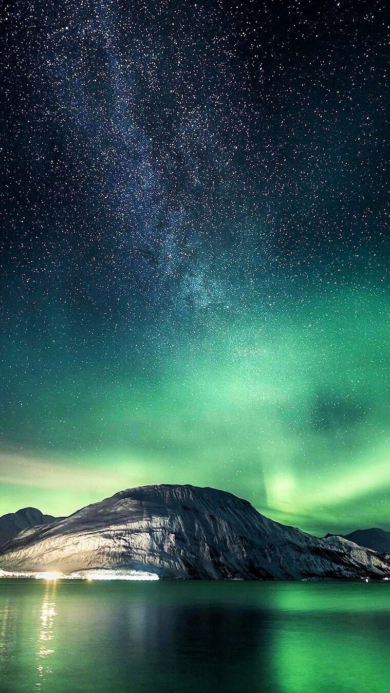 wallpaper phone. Northern lights, Cool picture, Aurora borealis northern lights
