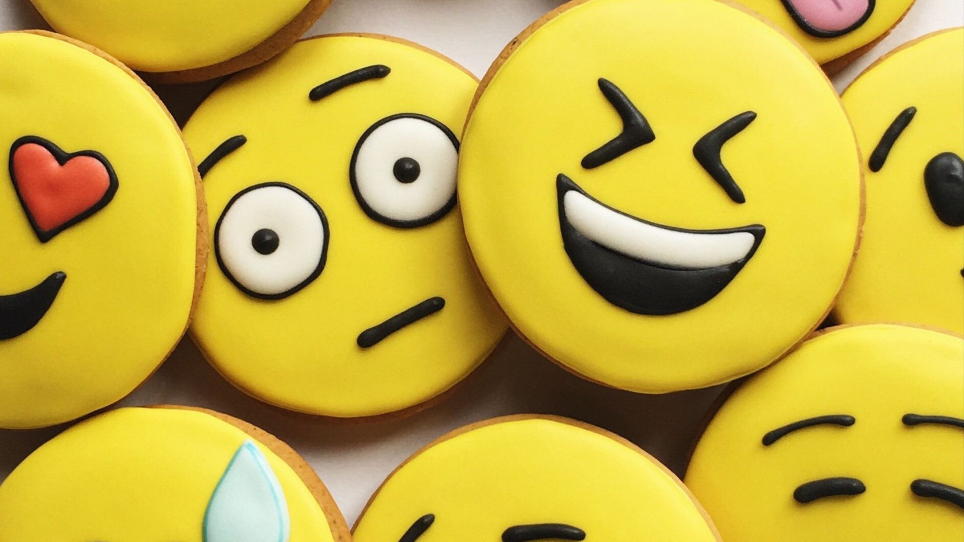 How Emojis (Yes, Even the Poop One) Can Boost Your Emotional