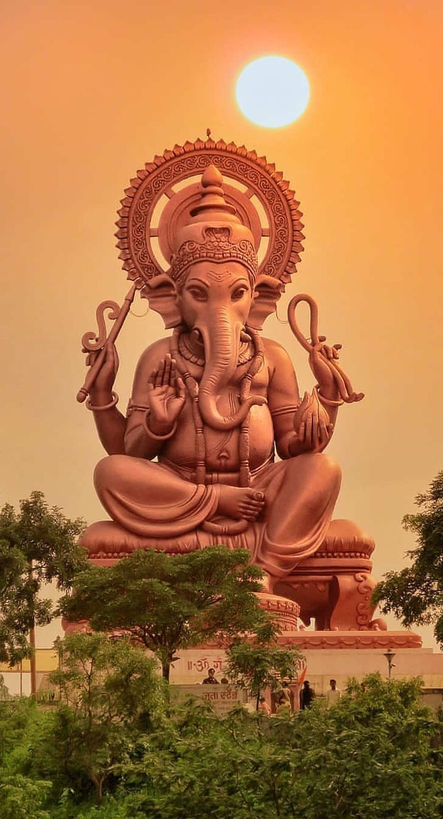 Lord Ganesha Statue, Sunset, Mobile Wallpaper, Indian God. Ganpati bappa wallpaper, Ganesha painting, Lord ganesha paintings