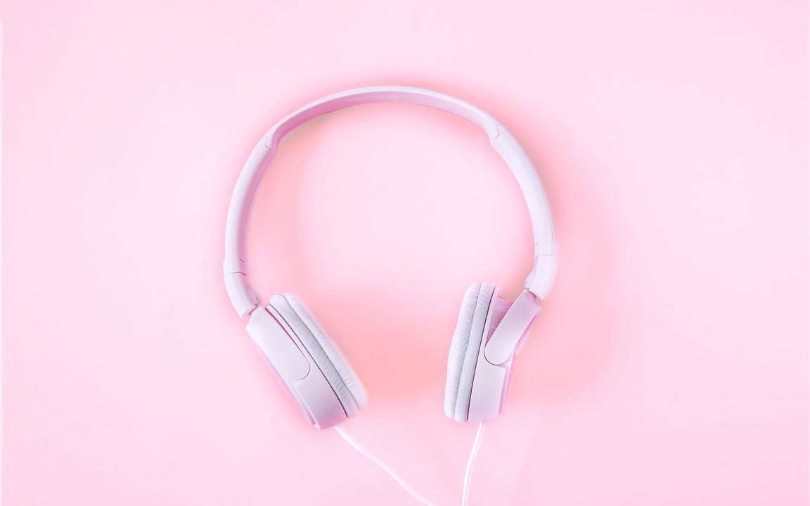 Download wallpaper 3840x2400 headphones, pink, tender 4k ultra HD