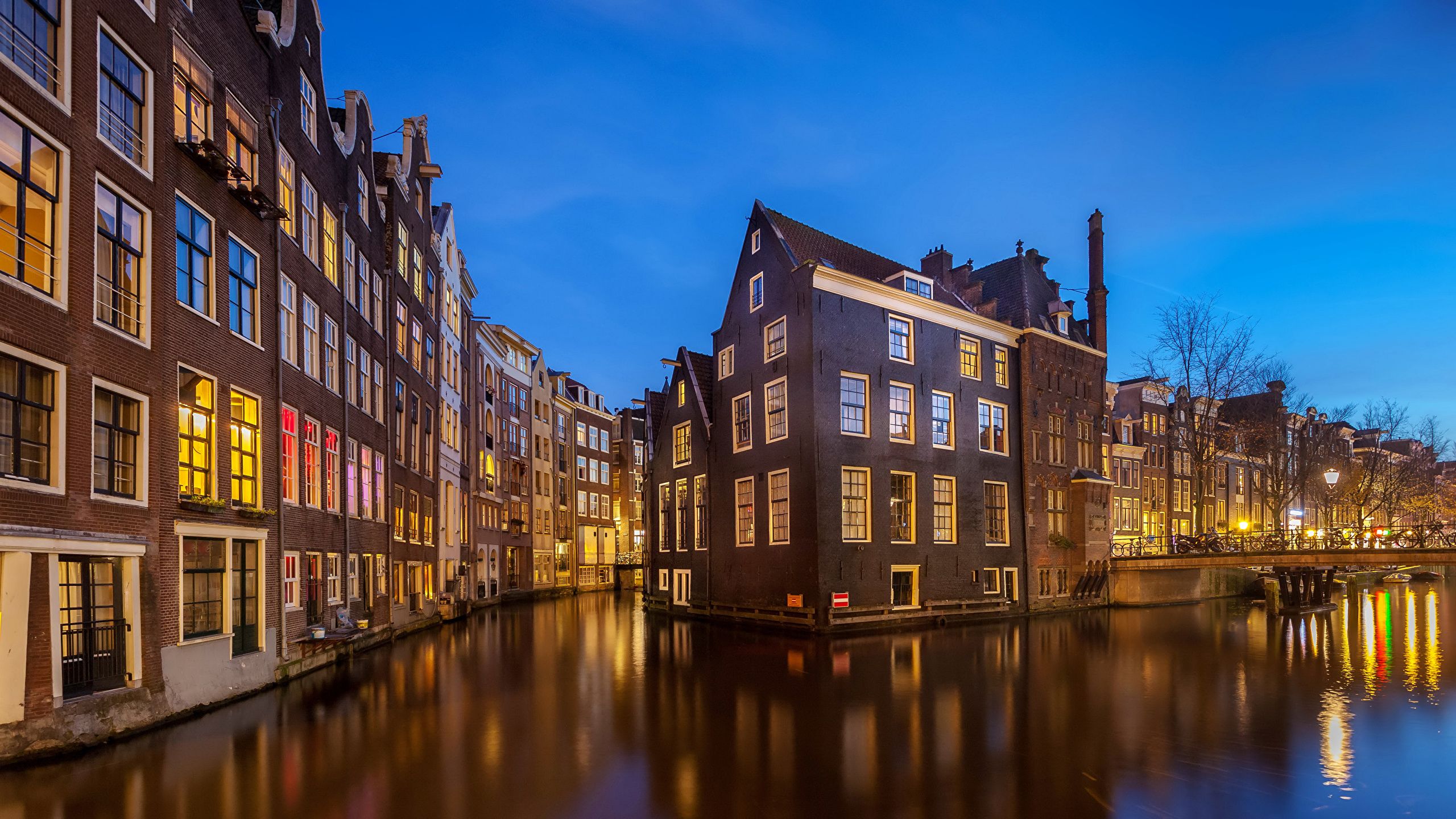 Desktop Wallpaper Amsterdam Netherlands Canal Evening 2560x1440