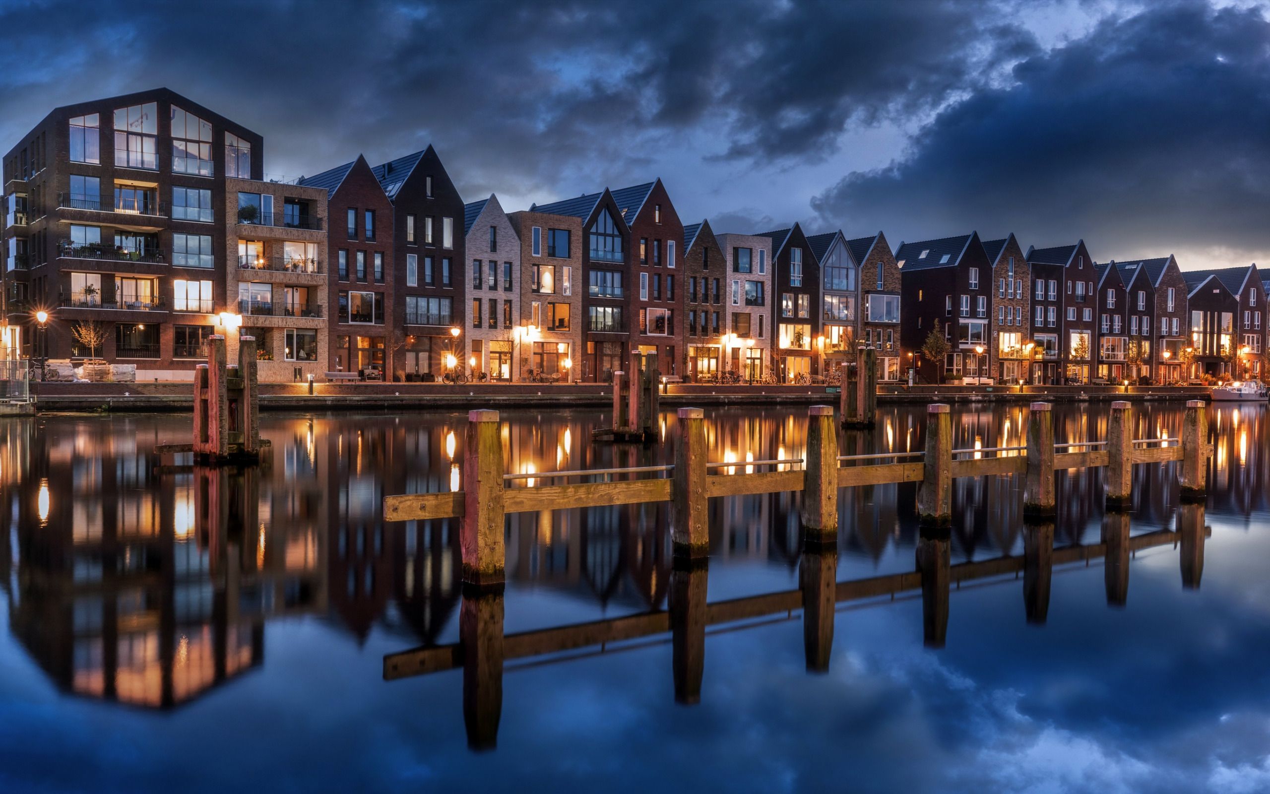 Download wallpaper Haarlem, evening, beautiful houses, canal