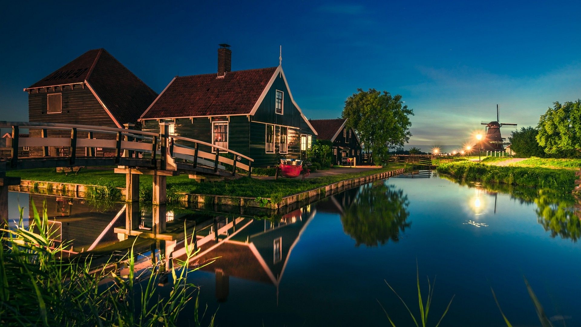 nature, Landscape, Canal, House, Bridge, Water, Lantern, Reflection, Netherlands, Trees, Grass, Lights, Blue, Europe, Evening, Zaanse Schans Wallpaper HD / Desktop and Mobile Background