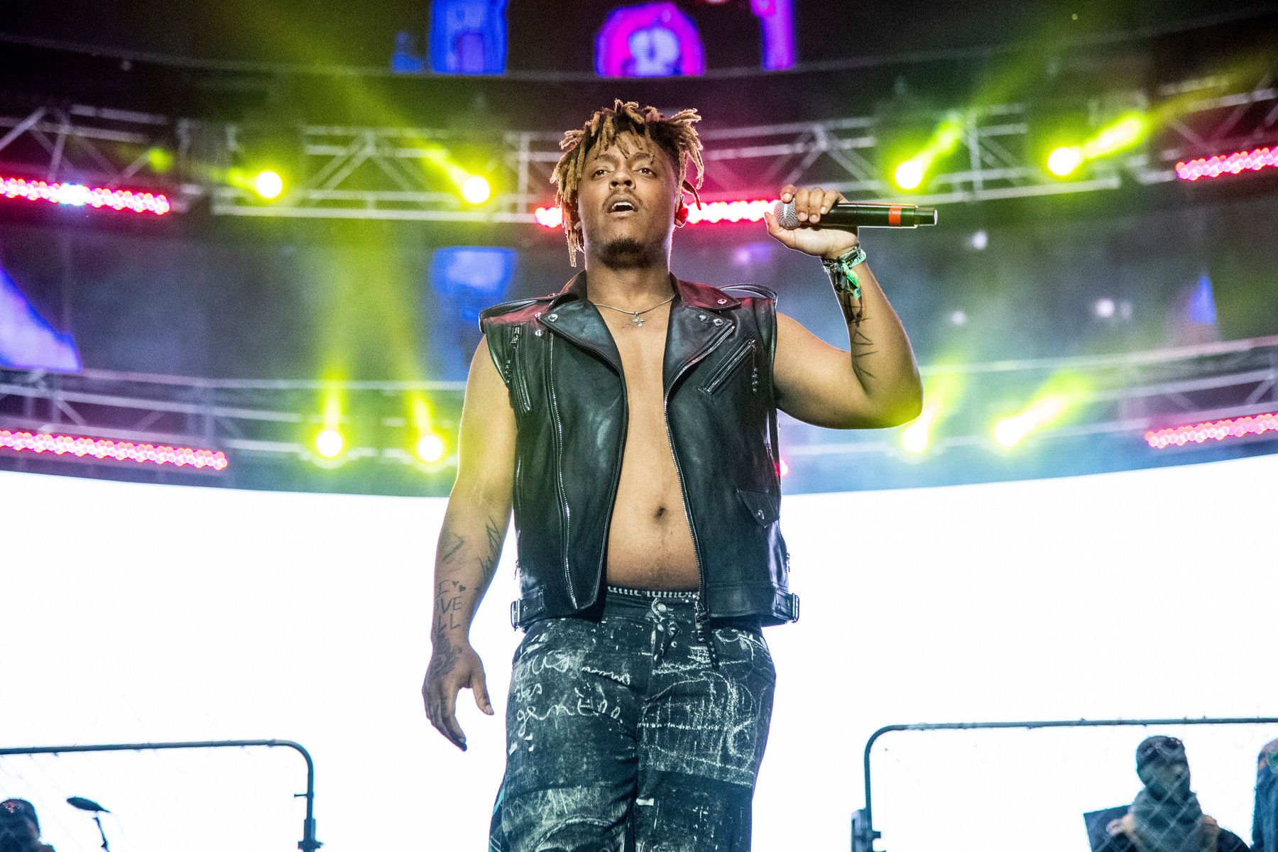 Before Death, Juice WRLD Flew on Jet Loaded With Drugs, Police Say