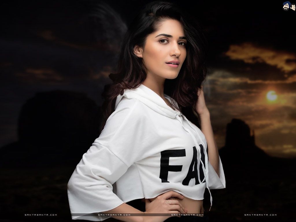 Hot Bollywood Heroines & Actresses HD Wallpaper I Indian Models