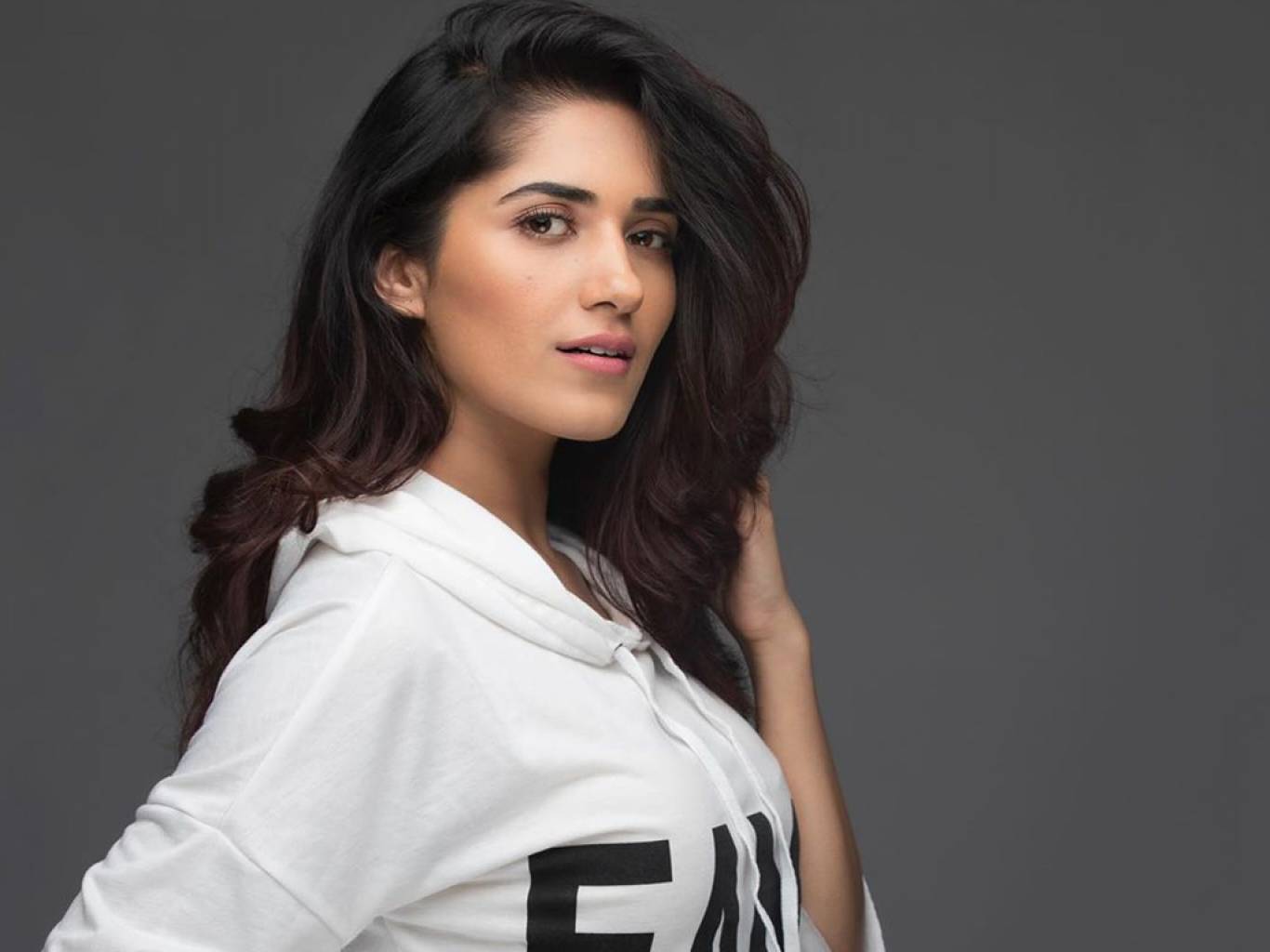 Ruhani Sharma HD Wallpaper. Latest Ruhani Sharma Wallpaper HD