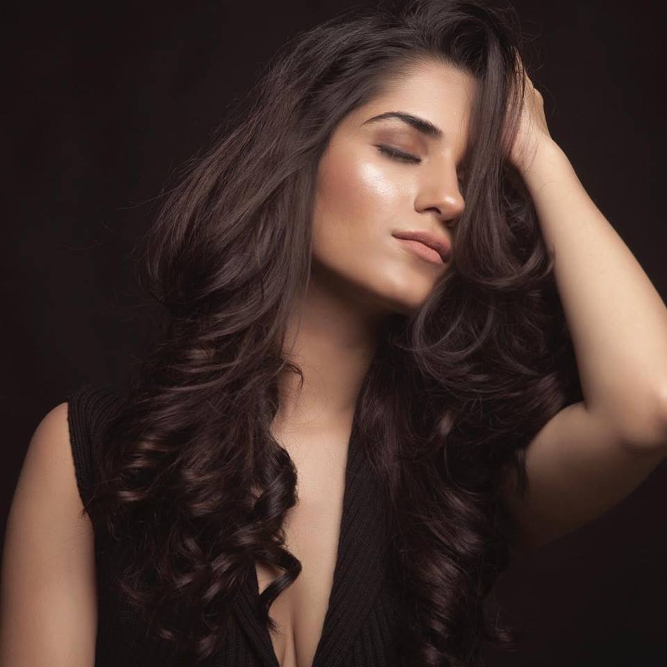 Ruhani Sharma Wallpaper HD 4k