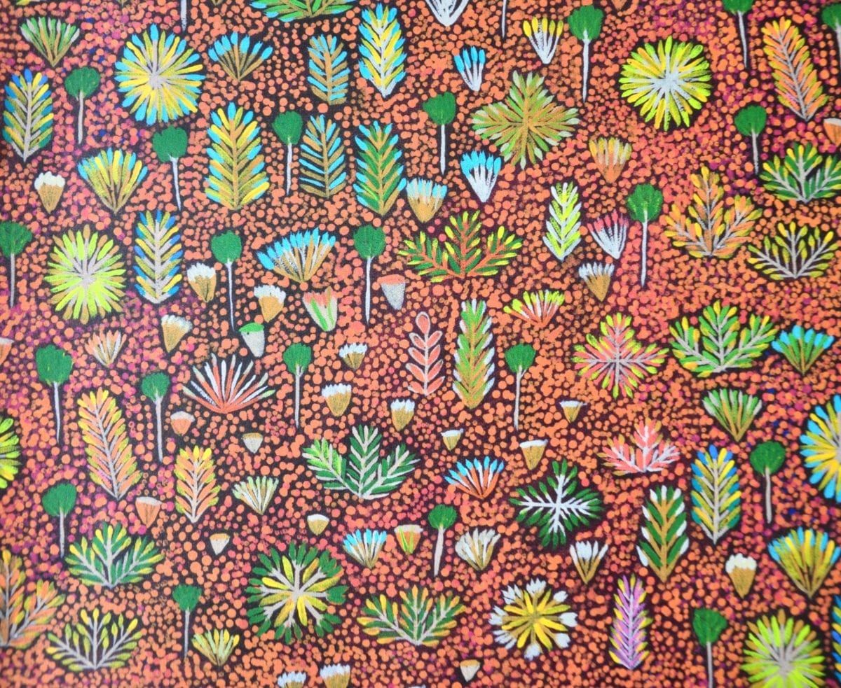 Daisy' Aboriginal art wallpaper in brown