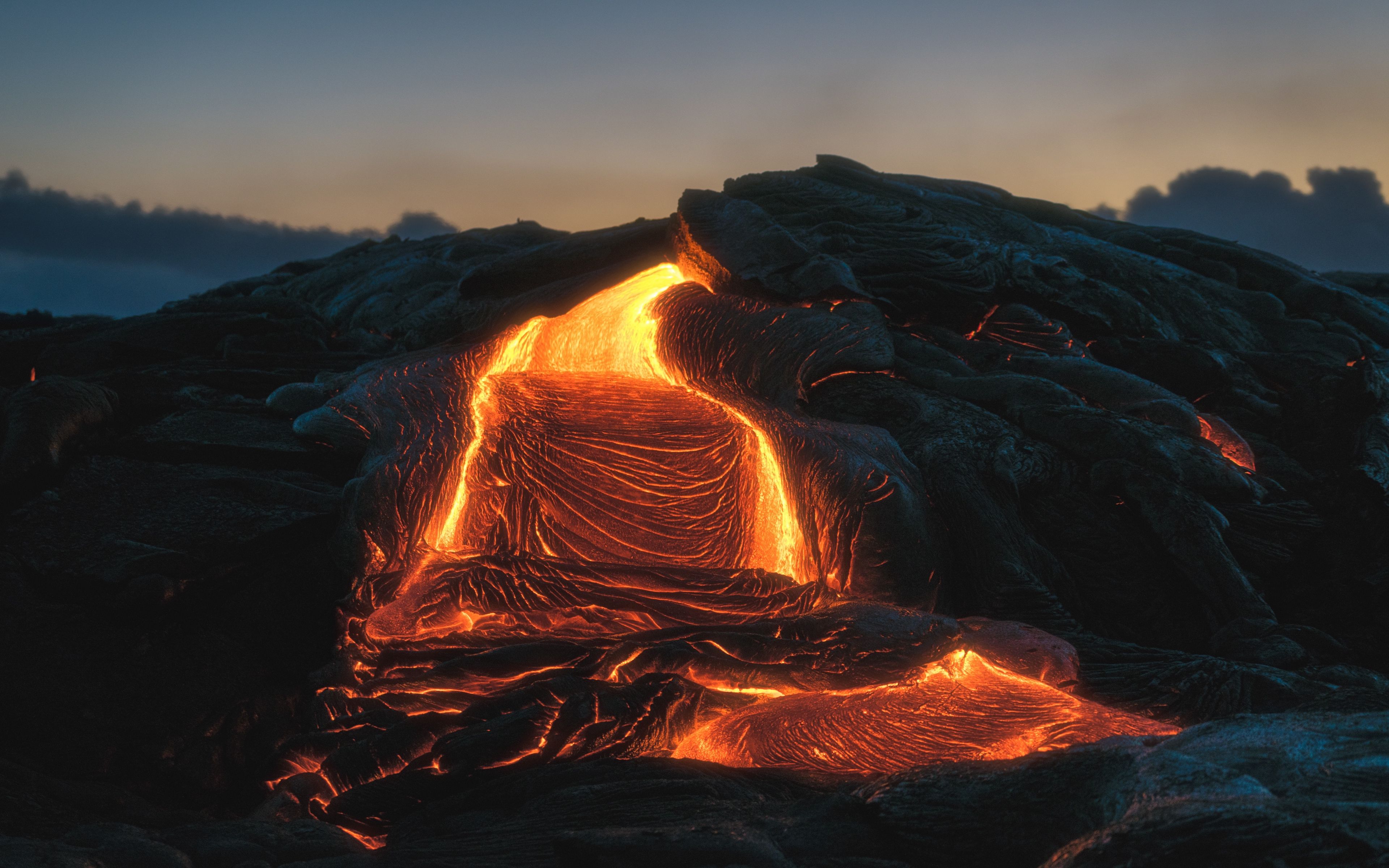 Download wallpaper 3840x2400 volcano, lava, fiery, melting 4k