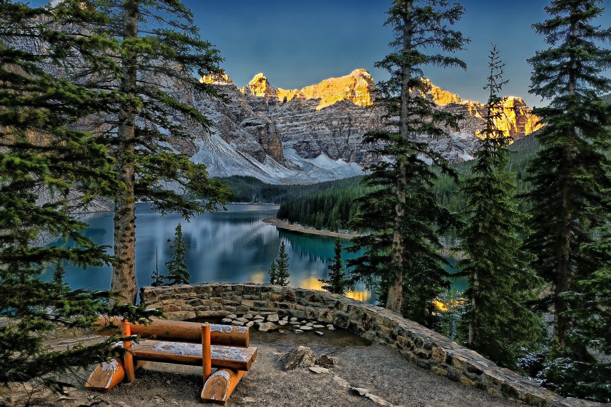 Moraine Lake Valley Of Ten Peaks Wallpaper [2048x1366]