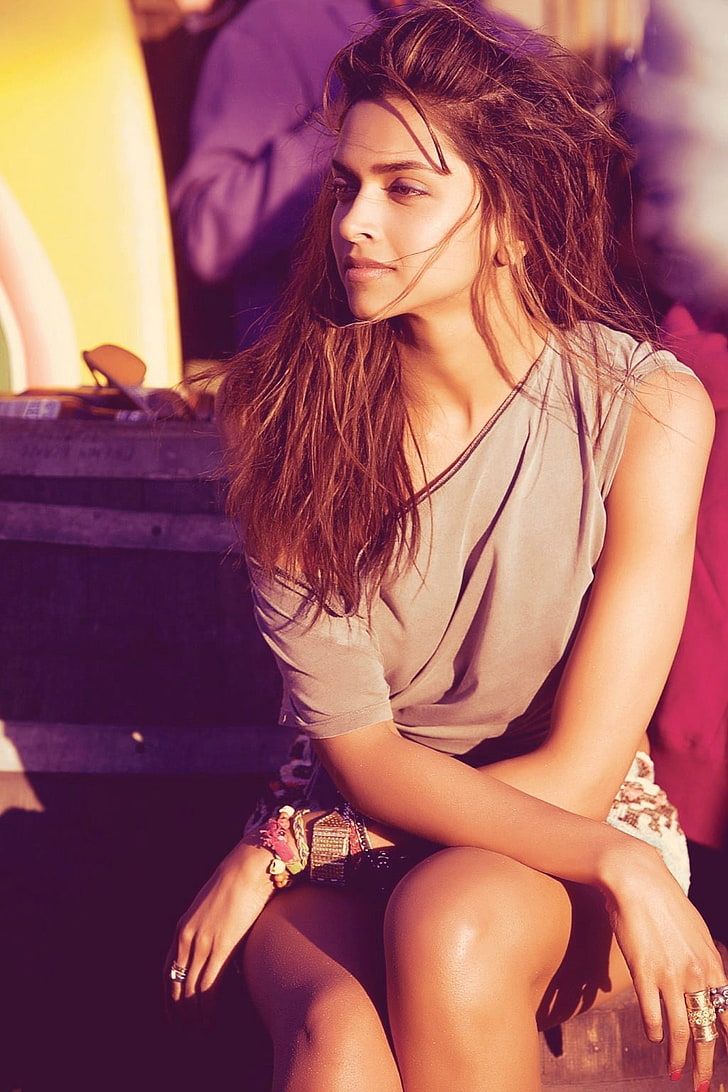 HD wallpaper: women's gray sleeveless top, Bollywood, Deepika